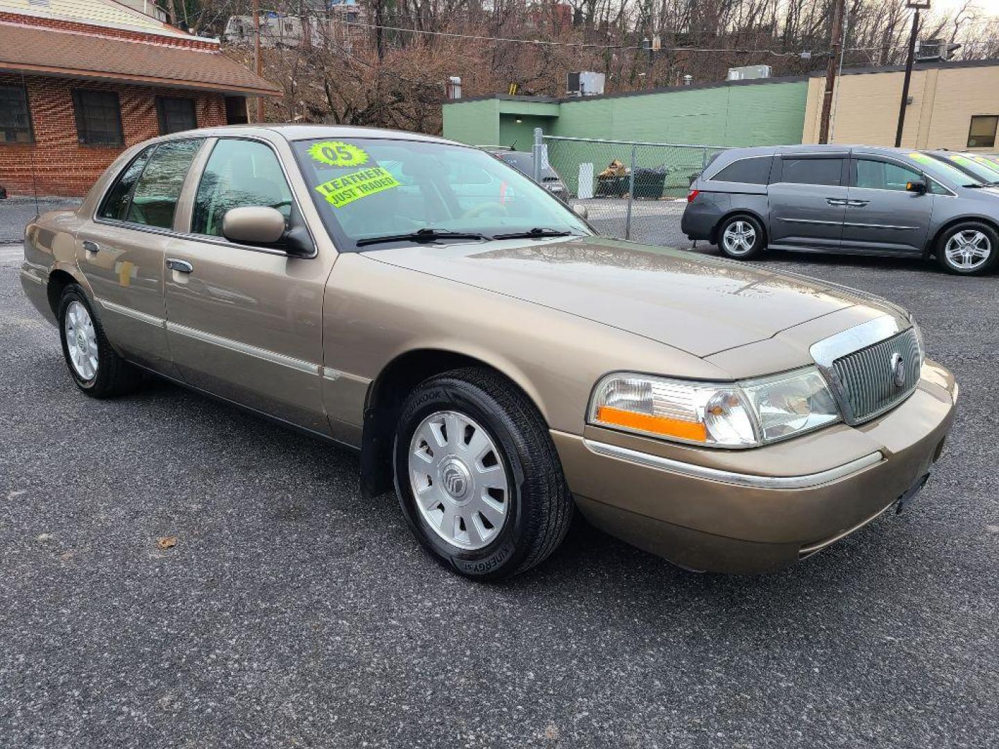 2005 GOLD MERCURY GRAND MARQUIS LS (2MEFM75W85X) with an 4.6L engine, Automatic transmission, located at 117 North Cameron Street, Harrisburg, PA, 17101, (717) 963-8962, 40.266762, -76.875259 - WE FINANCE!!! Good Credit/ Bad Credit/ No Credit - ALL Trade-Ins Welcomed!!! ***Guaranteed Credit Approval*** APPLY ONLINE or CALL us TODAY ;) Internet Prices and Marketplace Prices are SPECIAL discounted ***CASH DEALS*** Retail Prices are higher. Please call us to discuss your cash and finan - Photo#6