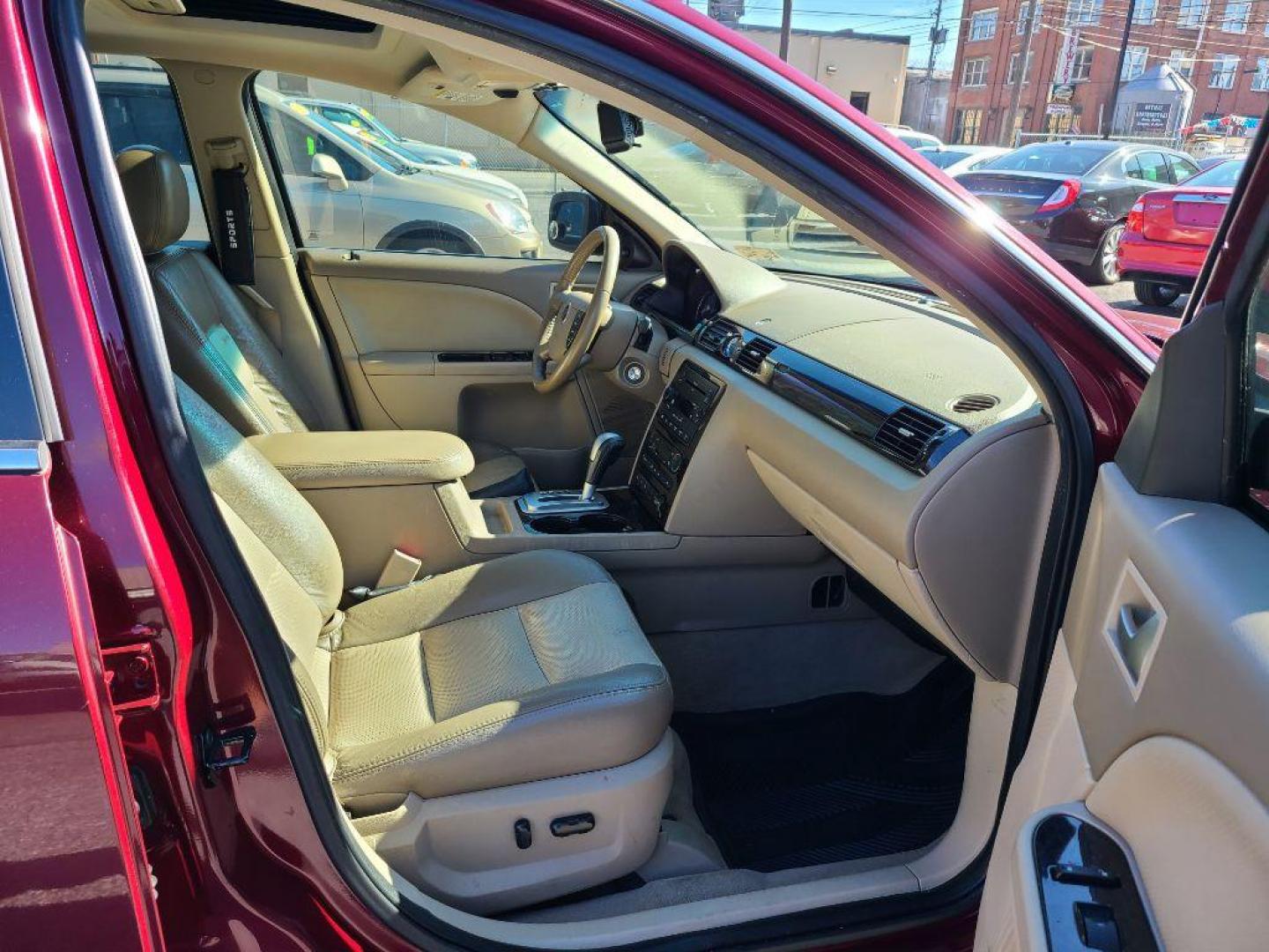 2005 RED MERCURY MONTEGO PREMIER (1MEFM43145G) with an 3.0L engine, Automatic transmission, located at 117 North Cameron Street, Harrisburg, PA, 17101, (717) 963-8962, 40.266762, -76.875259 - WE FINANCE!!! Good Credit/ Bad Credit/ No Credit - ALL Trade-Ins Welcomed!!! ***Guaranteed Credit Approval*** APPLY ONLINE or CALL us TODAY ;) Internet Prices and Marketplace Prices are SPECIAL discounted ***CASH DEALS*** Retail Prices are higher. Please call us to discuss your cash and finan - Photo#9