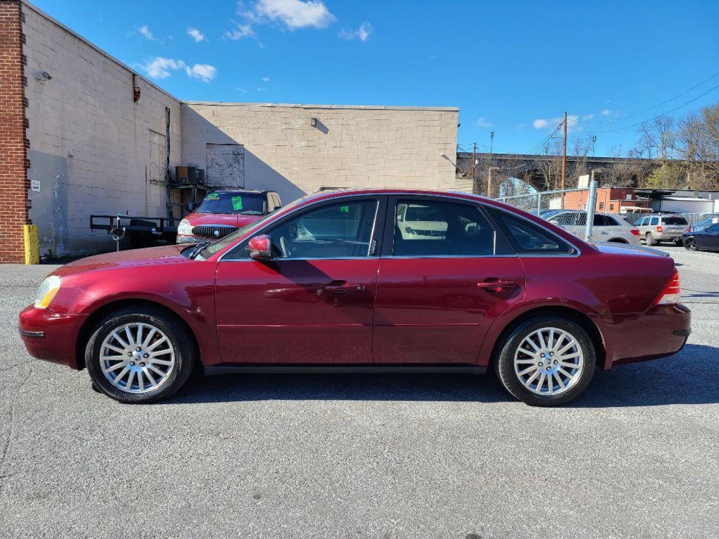 2005 RED MERCURY MONTEGO PREMIER (1MEFM43145G) with an 3.0L engine, Automatic transmission, located at 117 North Cameron Street, Harrisburg, PA, 17101, (717) 963-8962, 40.266762, -76.875259 - WE FINANCE!!! Good Credit/ Bad Credit/ No Credit - ALL Trade-Ins Welcomed!!! ***Guaranteed Credit Approval*** APPLY ONLINE or CALL us TODAY ;) Internet Prices and Marketplace Prices are SPECIAL discounted ***CASH DEALS*** Retail Prices are higher. Please call us to discuss your cash and finan - Photo#1