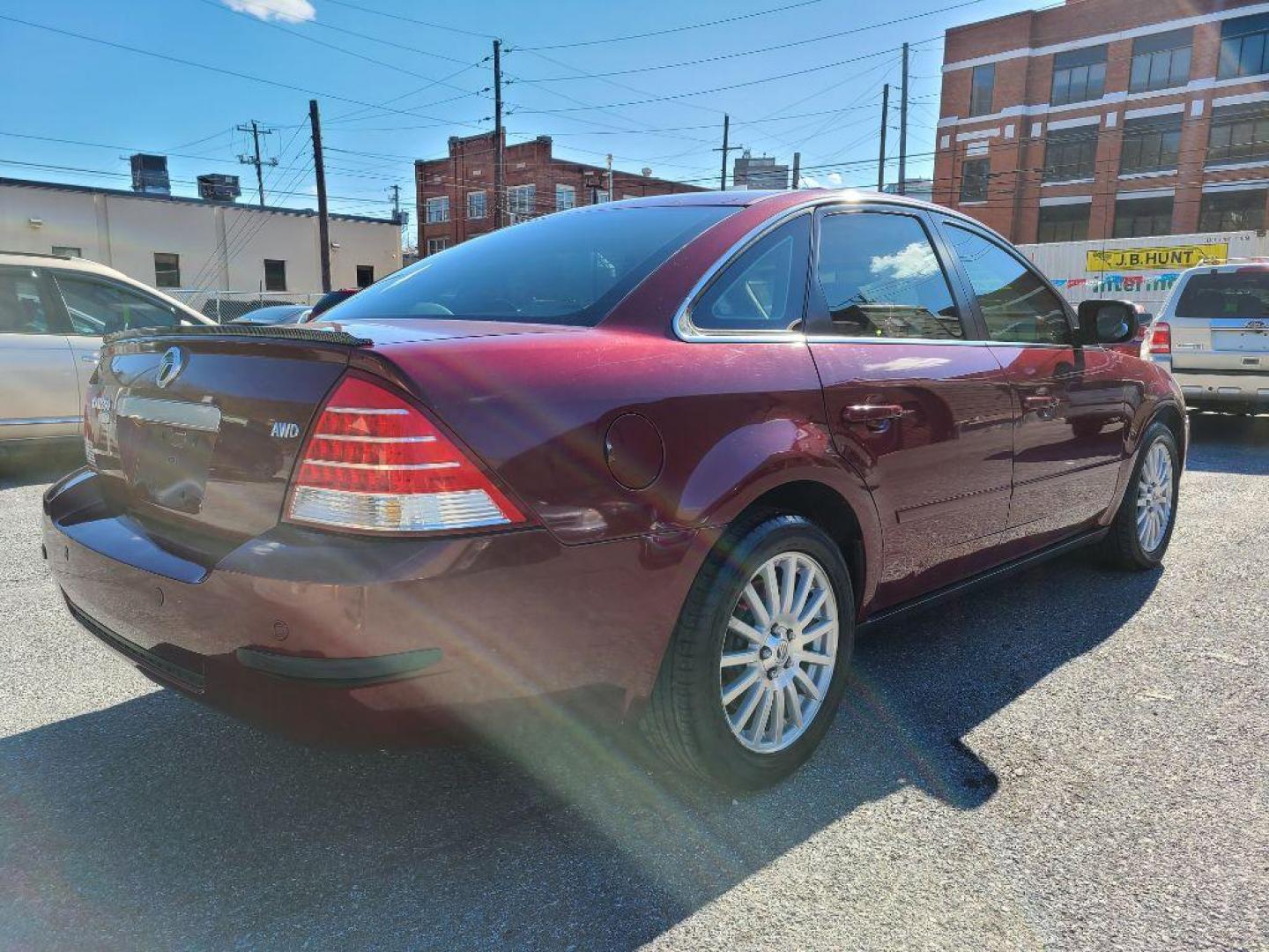 2005 RED MERCURY MONTEGO PREMIER (1MEFM43145G) with an 3.0L engine, Automatic transmission, located at 117 North Cameron Street, Harrisburg, PA, 17101, (717) 963-8962, 40.266762, -76.875259 - WE FINANCE!!! Good Credit/ Bad Credit/ No Credit - ALL Trade-Ins Welcomed!!! ***Guaranteed Credit Approval*** APPLY ONLINE or CALL us TODAY ;) Internet Prices and Marketplace Prices are SPECIAL discounted ***CASH DEALS*** Retail Prices are higher. Please call us to discuss your cash and finan - Photo#4