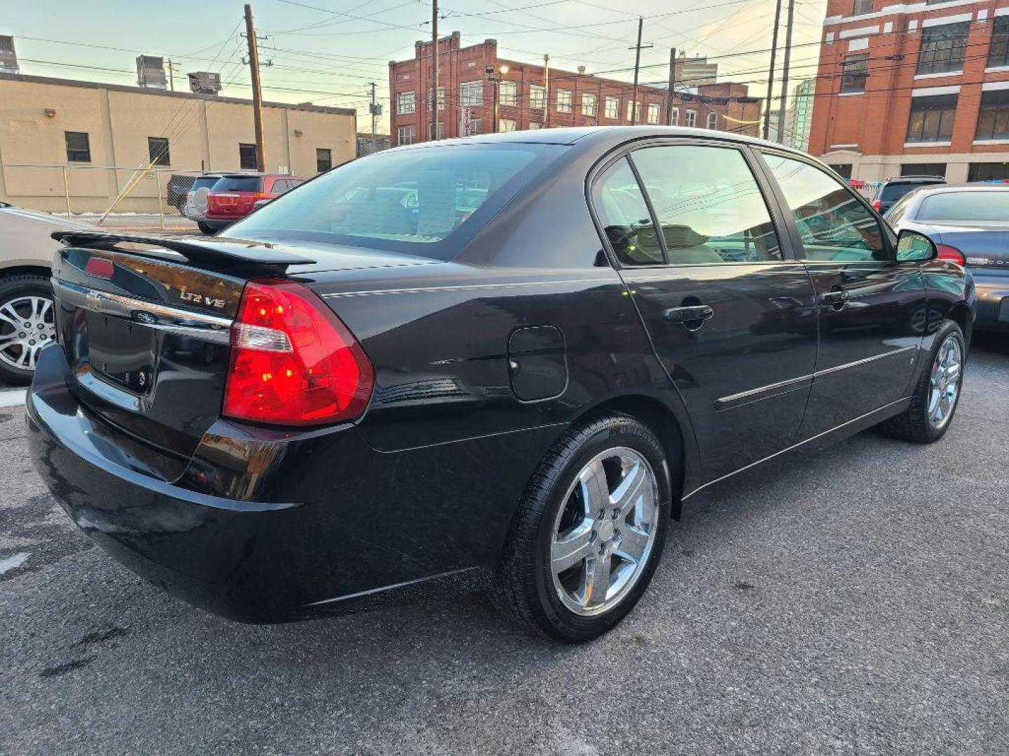 2006 BLACK CHEVROLET MALIBU LTZ (1G1ZU53846F) with an 3.5L engine, Automatic transmission, located at 117 North Cameron Street, Harrisburg, PA, 17101, (717) 963-8962, 40.266762, -76.875259 - WE FINANCE!!! Good Credit/ Bad Credit/ No Credit - ALL Trade-Ins Welcomed!!! ***Guaranteed Credit Approval*** APPLY ONLINE or CALL us TODAY ;) Internet Prices and Marketplace Prices are SPECIAL discounted ***CASH DEALS*** Retail Prices are higher. Please call us to discuss your cash and finan - Photo#4