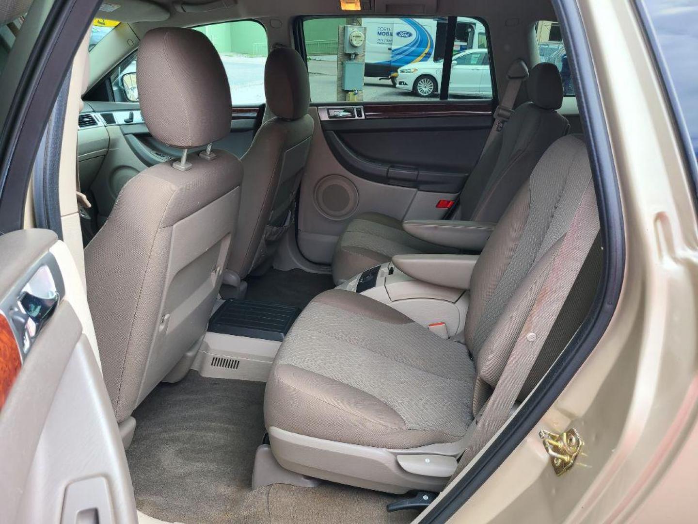 2006 GOLD CHRYSLER PACIFICA TOURING (2A4GM68436R) with an 3.5L engine, Automatic transmission, located at 117 North Cameron Street, Harrisburg, PA, 17101, (717) 963-8962, 40.266762, -76.875259 - WE FINANCE!!! Good Credit/ Bad Credit/ No Credit - ALL Trade-Ins Welcomed!!! ***Guaranteed Credit Approval*** APPLY ONLINE or CALL us TODAY ;) Internet Prices and Marketplace Prices are SPECIAL discounted ***CASH DEALS*** Retail Prices are higher. Please call us to discuss your cash and finan - Photo#15