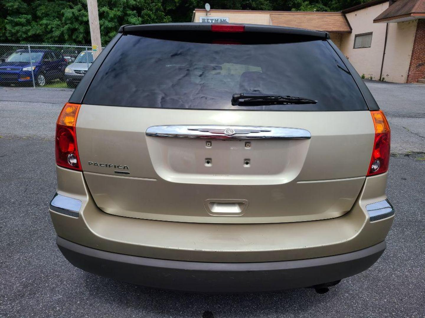 2006 GOLD CHRYSLER PACIFICA TOURING (2A4GM68436R) with an 3.5L engine, Automatic transmission, located at 117 North Cameron Street, Harrisburg, PA, 17101, (717) 963-8962, 40.266762, -76.875259 - WE FINANCE!!! Good Credit/ Bad Credit/ No Credit - ALL Trade-Ins Welcomed!!! ***Guaranteed Credit Approval*** APPLY ONLINE or CALL us TODAY ;) Internet Prices and Marketplace Prices are SPECIAL discounted ***CASH DEALS*** Retail Prices are higher. Please call us to discuss your cash and finan - Photo#3