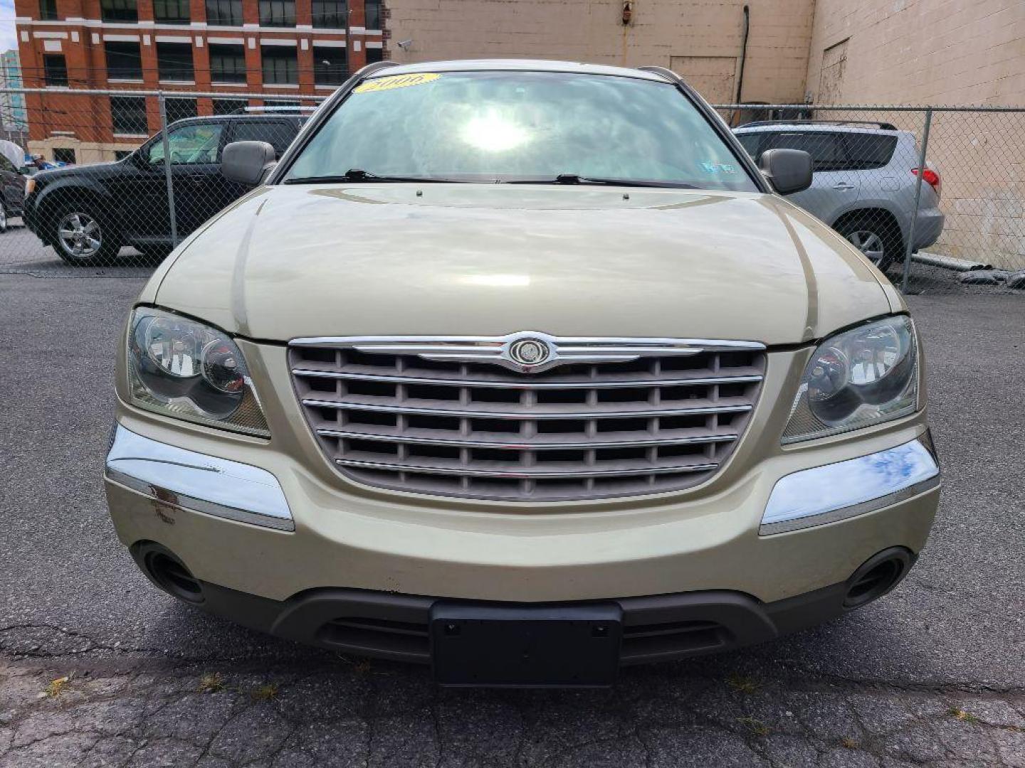 2006 GOLD CHRYSLER PACIFICA TOURING (2A4GM68436R) with an 3.5L engine, Automatic transmission, located at 117 North Cameron Street, Harrisburg, PA, 17101, (717) 963-8962, 40.266762, -76.875259 - WE FINANCE!!! Good Credit/ Bad Credit/ No Credit - ALL Trade-Ins Welcomed!!! ***Guaranteed Credit Approval*** APPLY ONLINE or CALL us TODAY ;) Internet Prices and Marketplace Prices are SPECIAL discounted ***CASH DEALS*** Retail Prices are higher. Please call us to discuss your cash and finan - Photo#7