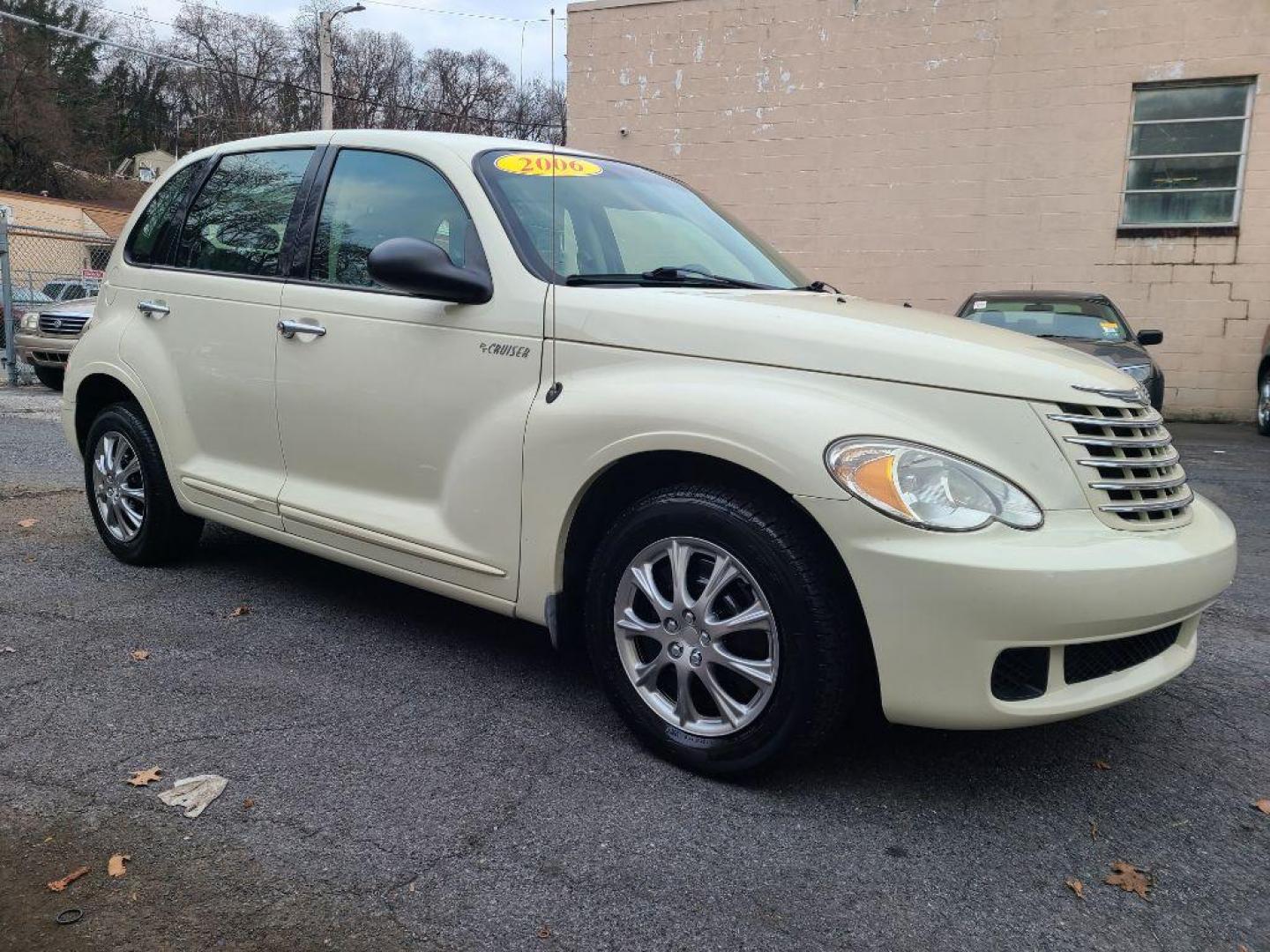 2006 WHITE CHRYSLER PT CRUISER TOURING (3A4FY58B36T) with an 2.4L engine, Automatic transmission, located at 7981 Paxton Street, Harrisburg, PA, 17111, (717) 561-2926, 40.261490, -76.749229 - WE FINANCE!!! Good Credit/ Bad Credit/ No Credit - ALL Trade-Ins Welcomed!!! ***Guaranteed Credit Approval*** APPLY ONLINE or CALL us TODAY ;) Internet Prices and Marketplace Prices are SPECIAL discounted ***CASH DEALS*** Retail Prices are higher. Please call us to discuss your cash and finan - Photo#6