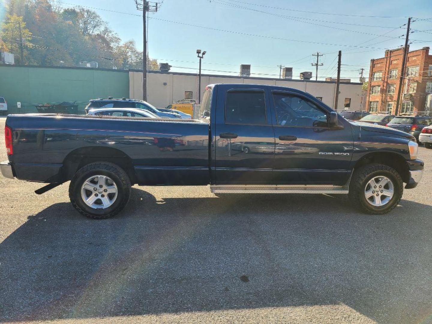 2006 BLUE DODGE RAM 1500 ST (1D7HU18N66J) with an 4.7L engine, Automatic transmission, located at 117 North Cameron Street, Harrisburg, PA, 17101, (717) 963-8962, 40.266762, -76.875259 - WE FINANCE!!! Good Credit/ Bad Credit/ No Credit - ALL Trade-Ins Welcomed!!! ***Guaranteed Credit Approval*** APPLY ONLINE or CALL us TODAY ;) Internet Prices and Marketplace Prices are SPECIAL discounted ***CASH DEALS*** Retail Prices are higher. Please call us to discuss your cash and finan - Photo#6