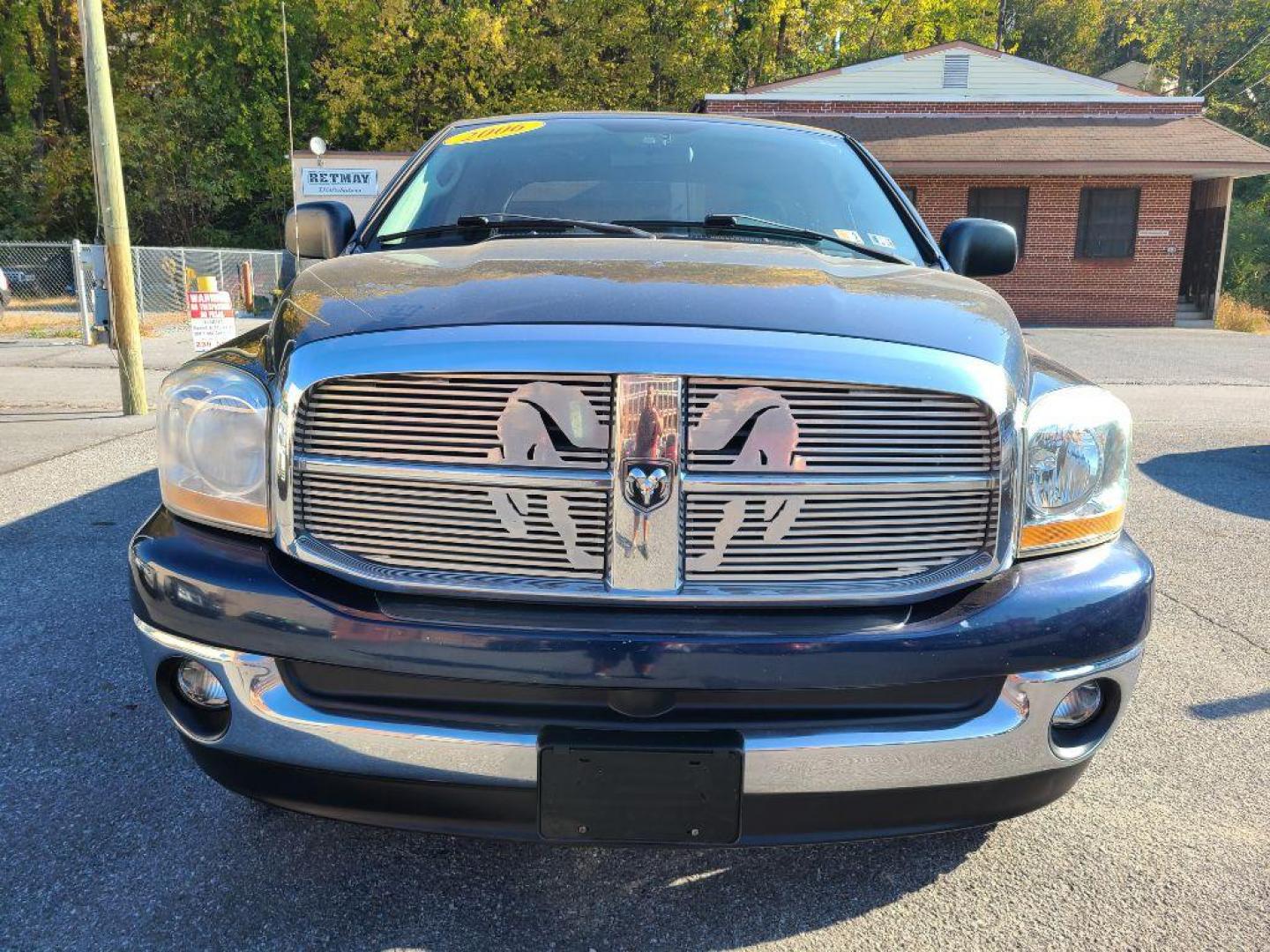 2006 BLUE DODGE RAM 1500 ST (1D7HU18N66J) with an 4.7L engine, Automatic transmission, located at 117 North Cameron Street, Harrisburg, PA, 17101, (717) 963-8962, 40.266762, -76.875259 - WE FINANCE!!! Good Credit/ Bad Credit/ No Credit - ALL Trade-Ins Welcomed!!! ***Guaranteed Credit Approval*** APPLY ONLINE or CALL us TODAY ;) Internet Prices and Marketplace Prices are SPECIAL discounted ***CASH DEALS*** Retail Prices are higher. Please call us to discuss your cash and finan - Photo#8