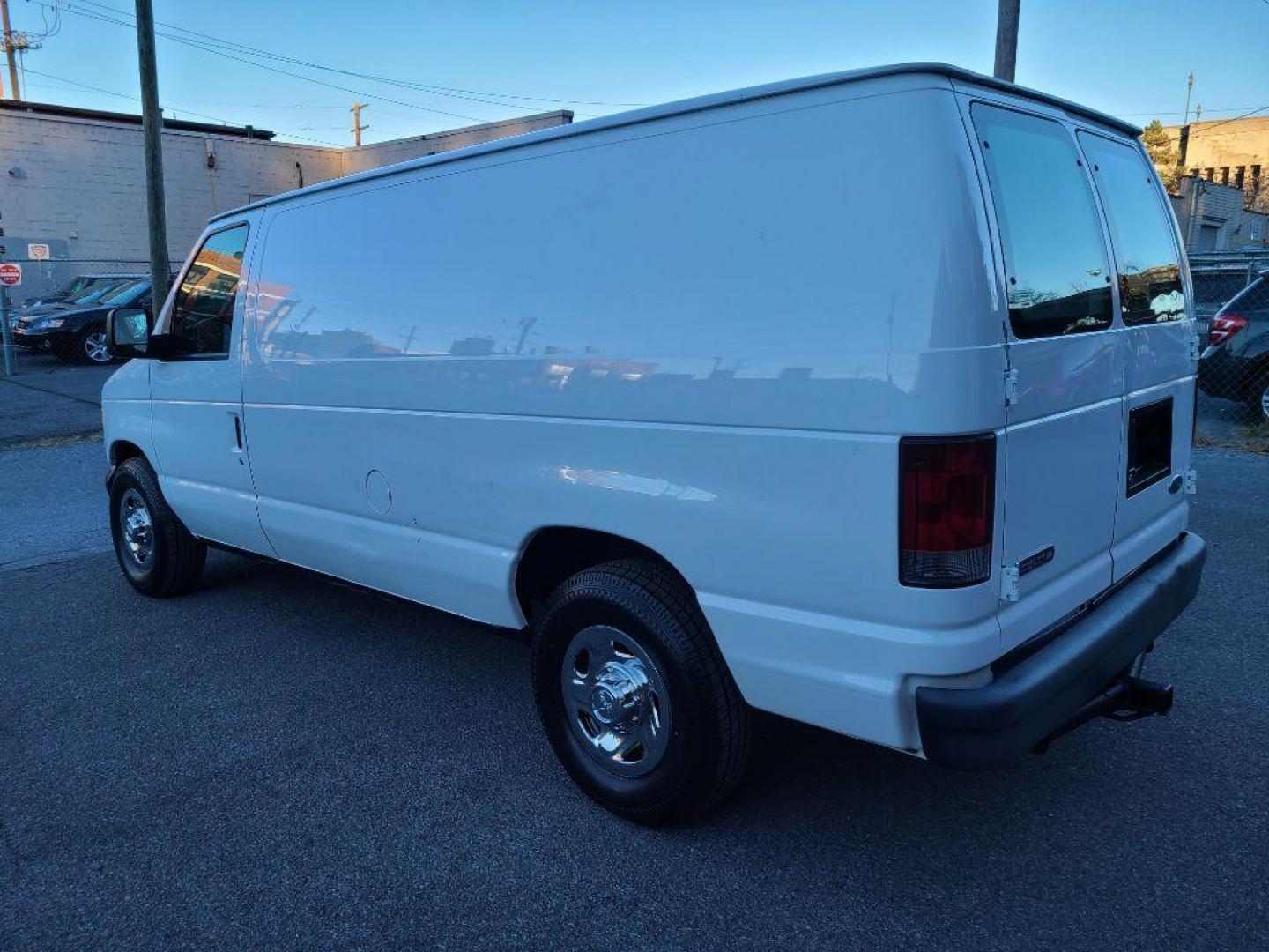 2006 WHITE FORD ECONOLINE E150 VAN (1FTRE14WX6H) with an 4.6L engine, Automatic transmission, located at 7981 Paxton Street, Harrisburg, PA, 17111, (717) 561-2926, 40.261490, -76.749229 - WE FINANCE!!! Good Credit/ Bad Credit/ No Credit - ALL Trade-Ins Welcomed!!! ***Guaranteed Credit Approval*** APPLY ONLINE or CALL us TODAY ;) Internet Prices and Marketplace Prices are SPECIAL discounted ***CASH DEALS*** Retail Prices are higher. Please call us to discuss your cash and finan - Photo#2