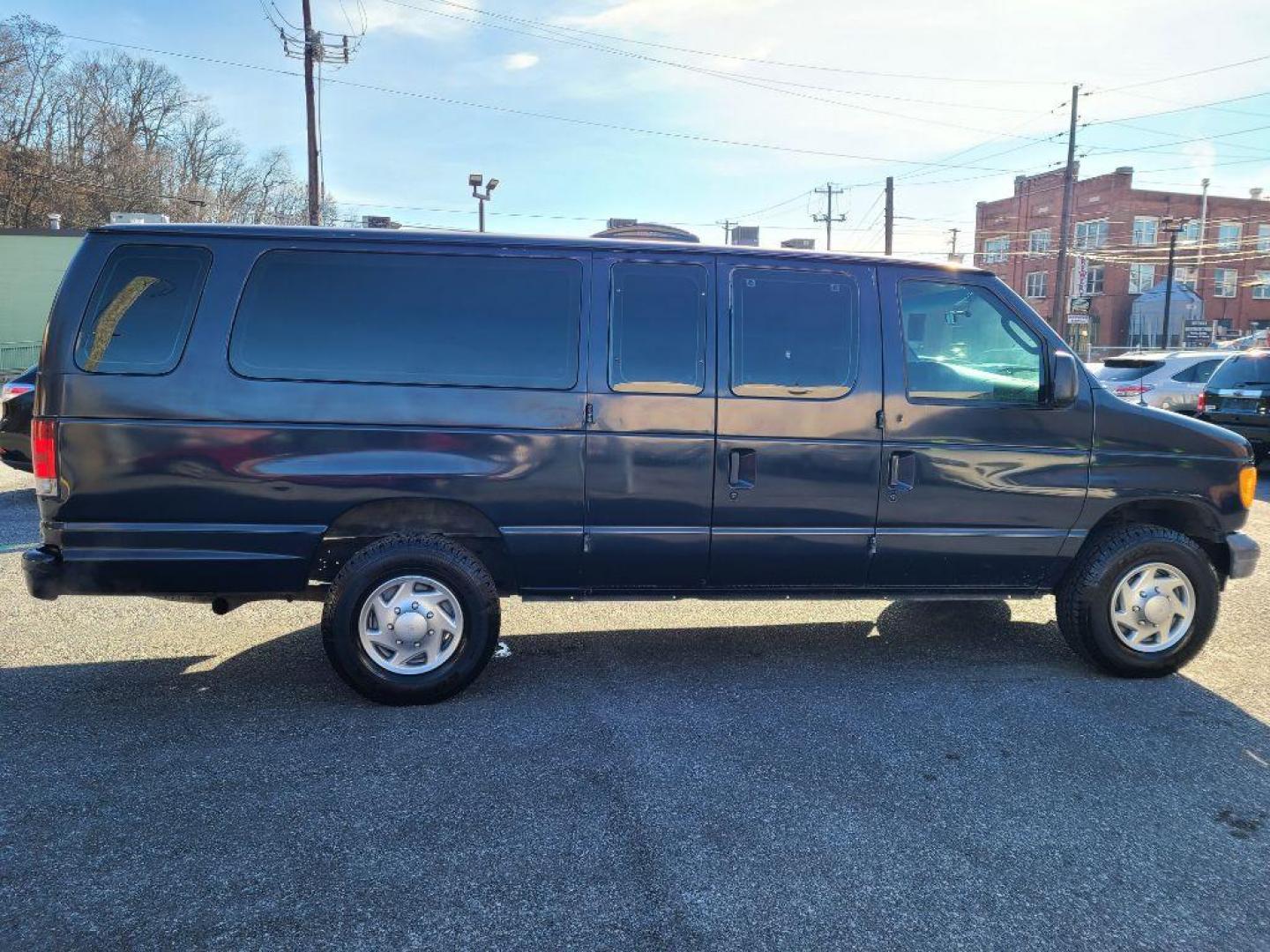 2006 BLUE FORD ECONOLINE E350 SUPER DUTY WAGON (1FBSS31L66D) with an 5.4L engine, Automatic transmission, located at 117 North Cameron Street, Harrisburg, PA, 17101, (717) 963-8962, 40.266762, -76.875259 - WE FINANCE!!! Good Credit/ Bad Credit/ No Credit - ALL Trade-Ins Welcomed!!! ***Guaranteed Credit Approval*** APPLY ONLINE or CALL us TODAY ;) Internet Prices and Marketplace Prices are SPECIAL discounted ***CASH DEALS*** Retail Prices are higher. Please call us to discuss your cash and finan - Photo#5