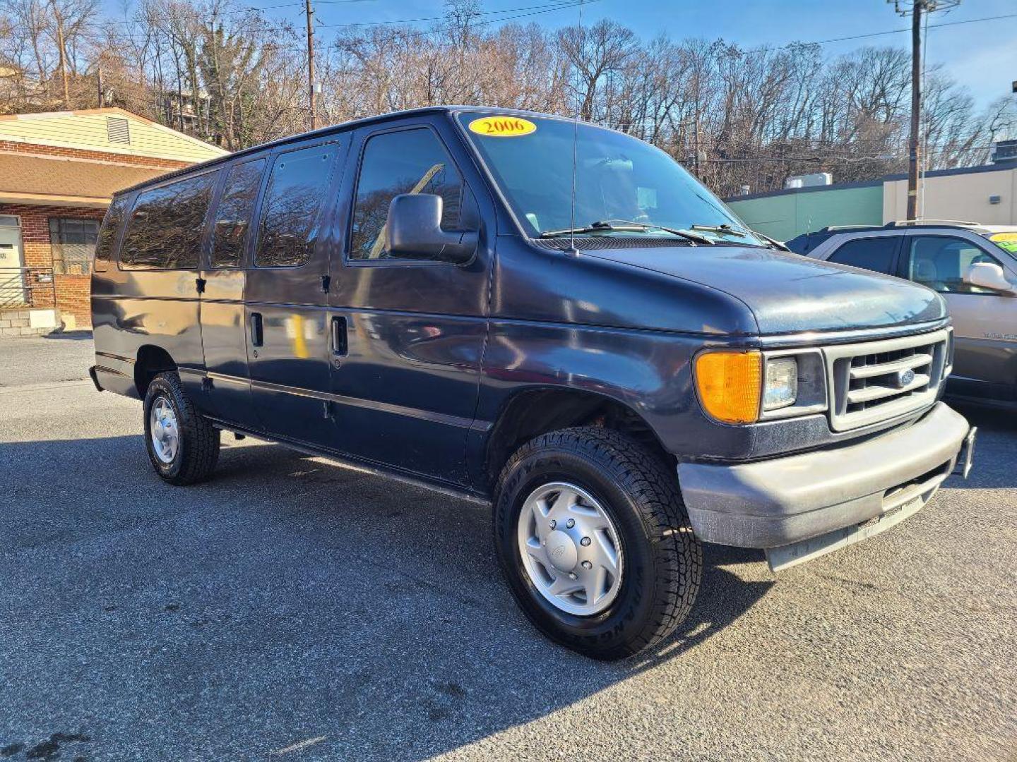 2006 BLUE FORD ECONOLINE E350 SUPER DUTY WAGON (1FBSS31L66D) with an 5.4L engine, Automatic transmission, located at 117 North Cameron Street, Harrisburg, PA, 17101, (717) 963-8962, 40.266762, -76.875259 - WE FINANCE!!! Good Credit/ Bad Credit/ No Credit - ALL Trade-Ins Welcomed!!! ***Guaranteed Credit Approval*** APPLY ONLINE or CALL us TODAY ;) Internet Prices and Marketplace Prices are SPECIAL discounted ***CASH DEALS*** Retail Prices are higher. Please call us to discuss your cash and finan - Photo#6