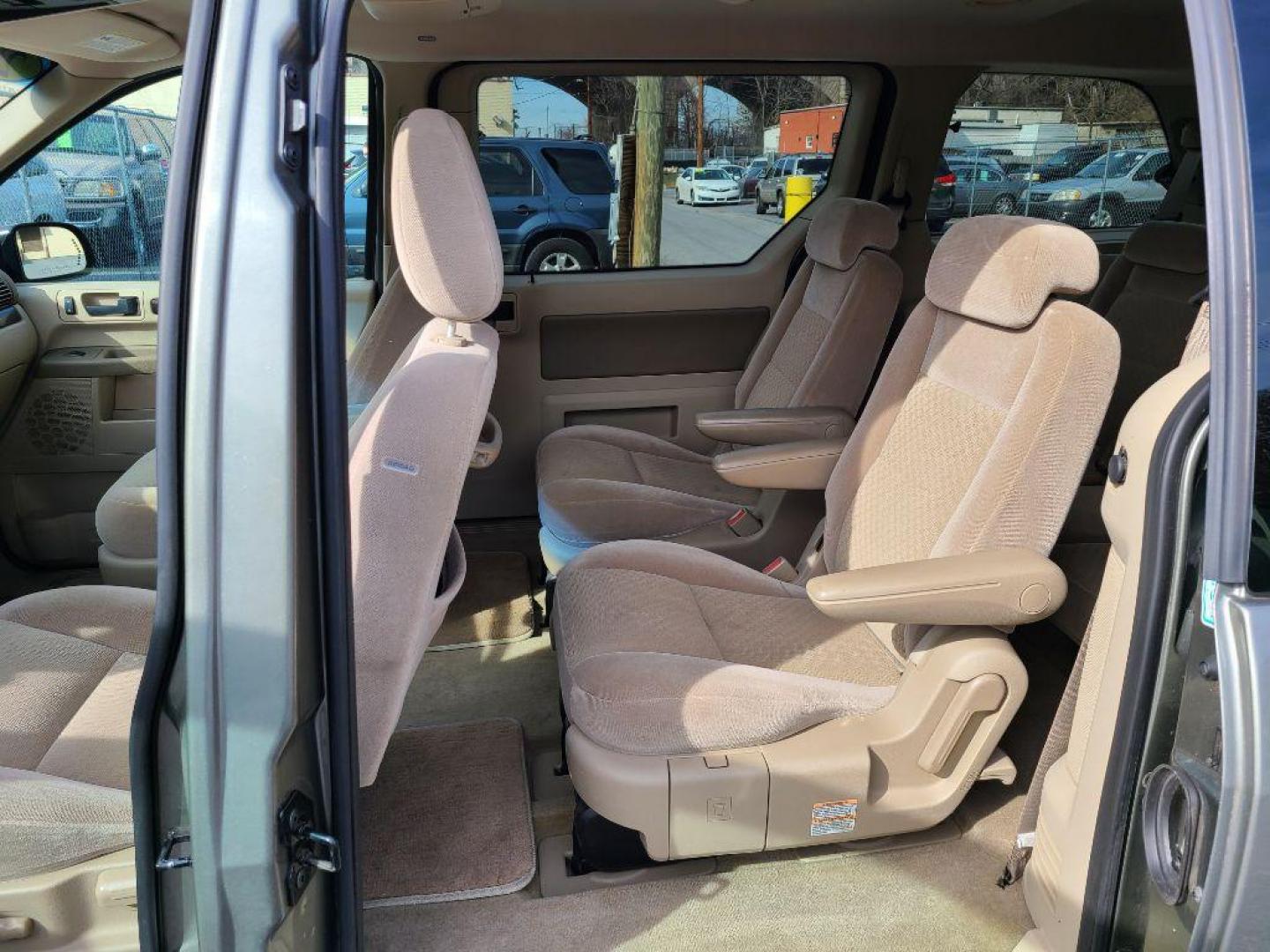 2006 GREEN FORD FREESTAR SEL (2FMDA52226B) with an 4.2L engine, Automatic transmission, located at 117 North Cameron Street, Harrisburg, PA, 17101, (717) 963-8962, 40.266762, -76.875259 - WE FINANCE!!! Good Credit/ Bad Credit/ No Credit - ALL Trade-Ins Welcomed!!! ***Guaranteed Credit Approval*** APPLY ONLINE or CALL us TODAY ;) Internet Prices and Marketplace Prices are SPECIAL discounted ***CASH DEALS*** Retail Prices are higher. Please call us to discuss your cash and finan - Photo#9