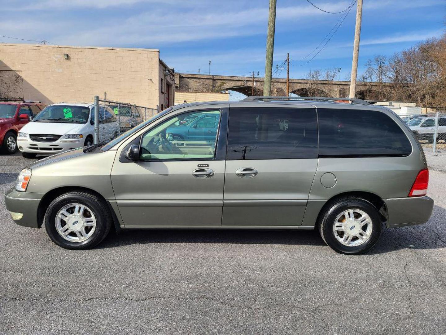 2006 GREEN FORD FREESTAR SEL (2FMDA52226B) with an 4.2L engine, Automatic transmission, located at 117 North Cameron Street, Harrisburg, PA, 17101, (717) 963-8962, 40.266762, -76.875259 - WE FINANCE!!! Good Credit/ Bad Credit/ No Credit - ALL Trade-Ins Welcomed!!! ***Guaranteed Credit Approval*** APPLY ONLINE or CALL us TODAY ;) Internet Prices and Marketplace Prices are SPECIAL discounted ***CASH DEALS*** Retail Prices are higher. Please call us to discuss your cash and finan - Photo#1