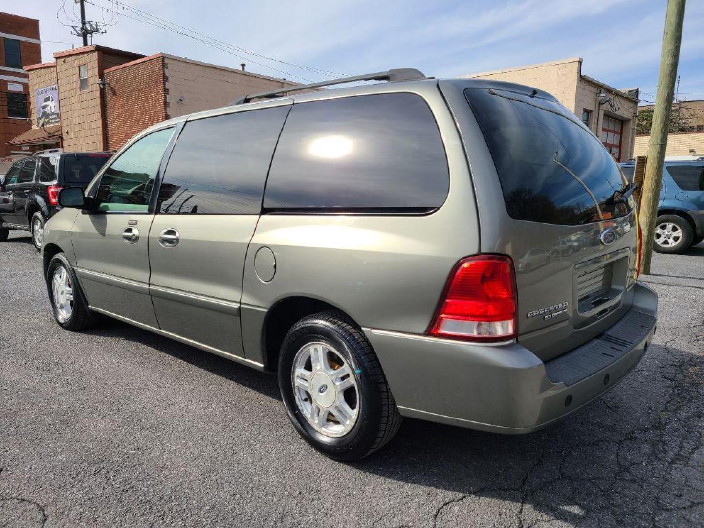 2006 GREEN FORD FREESTAR SEL (2FMDA52226B) with an 4.2L engine, Automatic transmission, located at 117 North Cameron Street, Harrisburg, PA, 17101, (717) 963-8962, 40.266762, -76.875259 - WE FINANCE!!! Good Credit/ Bad Credit/ No Credit - ALL Trade-Ins Welcomed!!! ***Guaranteed Credit Approval*** APPLY ONLINE or CALL us TODAY ;) Internet Prices and Marketplace Prices are SPECIAL discounted ***CASH DEALS*** Retail Prices are higher. Please call us to discuss your cash and finan - Photo#2