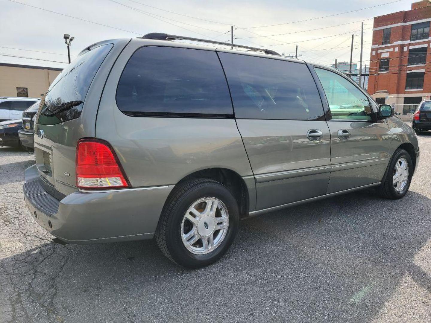 2006 GREEN FORD FREESTAR SEL (2FMDA52226B) with an 4.2L engine, Automatic transmission, located at 117 North Cameron Street, Harrisburg, PA, 17101, (717) 963-8962, 40.266762, -76.875259 - WE FINANCE!!! Good Credit/ Bad Credit/ No Credit - ALL Trade-Ins Welcomed!!! ***Guaranteed Credit Approval*** APPLY ONLINE or CALL us TODAY ;) Internet Prices and Marketplace Prices are SPECIAL discounted ***CASH DEALS*** Retail Prices are higher. Please call us to discuss your cash and finan - Photo#4