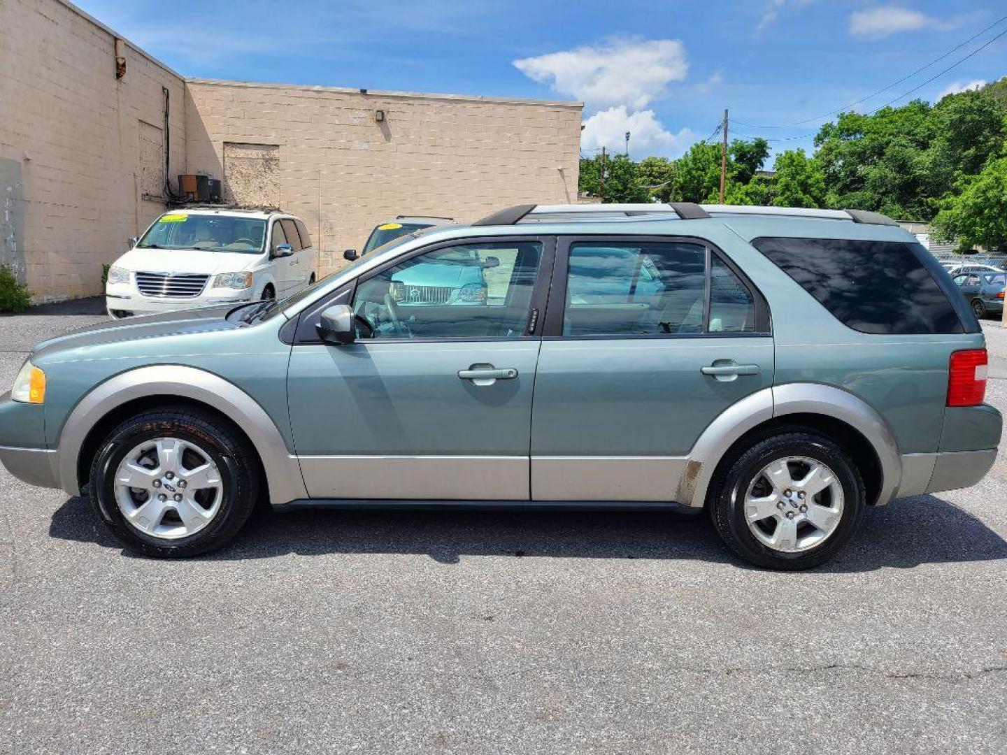 2006 GREEN FORD FREESTYLE SEL (1FMDK05106G) with an 3.0L engine, Continuously Variable transmission, located at 117 North Cameron Street, Harrisburg, PA, 17101, (717) 963-8962, 40.266762, -76.875259 - WE FINANCE!!! Good Credit/ Bad Credit/ No Credit - ALL Trade-Ins Welcomed!!! ***Guaranteed Credit Approval*** APPLY ONLINE or CALL us TODAY ;) Internet Prices and Marketplace Prices are SPECIAL discounted ***CASH DEALS*** Retail Prices are higher. Please call us to discuss your cash and finan - Photo#1