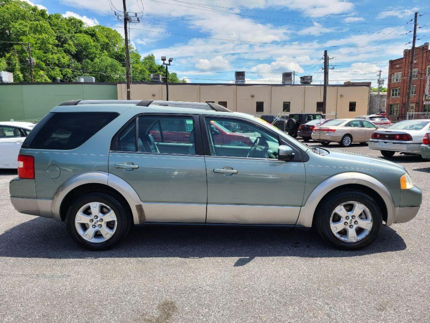 2006 GREEN FORD FREESTYLE SEL (1FMDK05106G) with an 3.0L engine, Continuously Variable transmission, located at 117 North Cameron Street, Harrisburg, PA, 17101, (717) 963-8962, 40.266762, -76.875259 - WE FINANCE!!! Good Credit/ Bad Credit/ No Credit - ALL Trade-Ins Welcomed!!! ***Guaranteed Credit Approval*** APPLY ONLINE or CALL us TODAY ;) Internet Prices and Marketplace Prices are SPECIAL discounted ***CASH DEALS*** Retail Prices are higher. Please call us to discuss your cash and finan - Photo#5