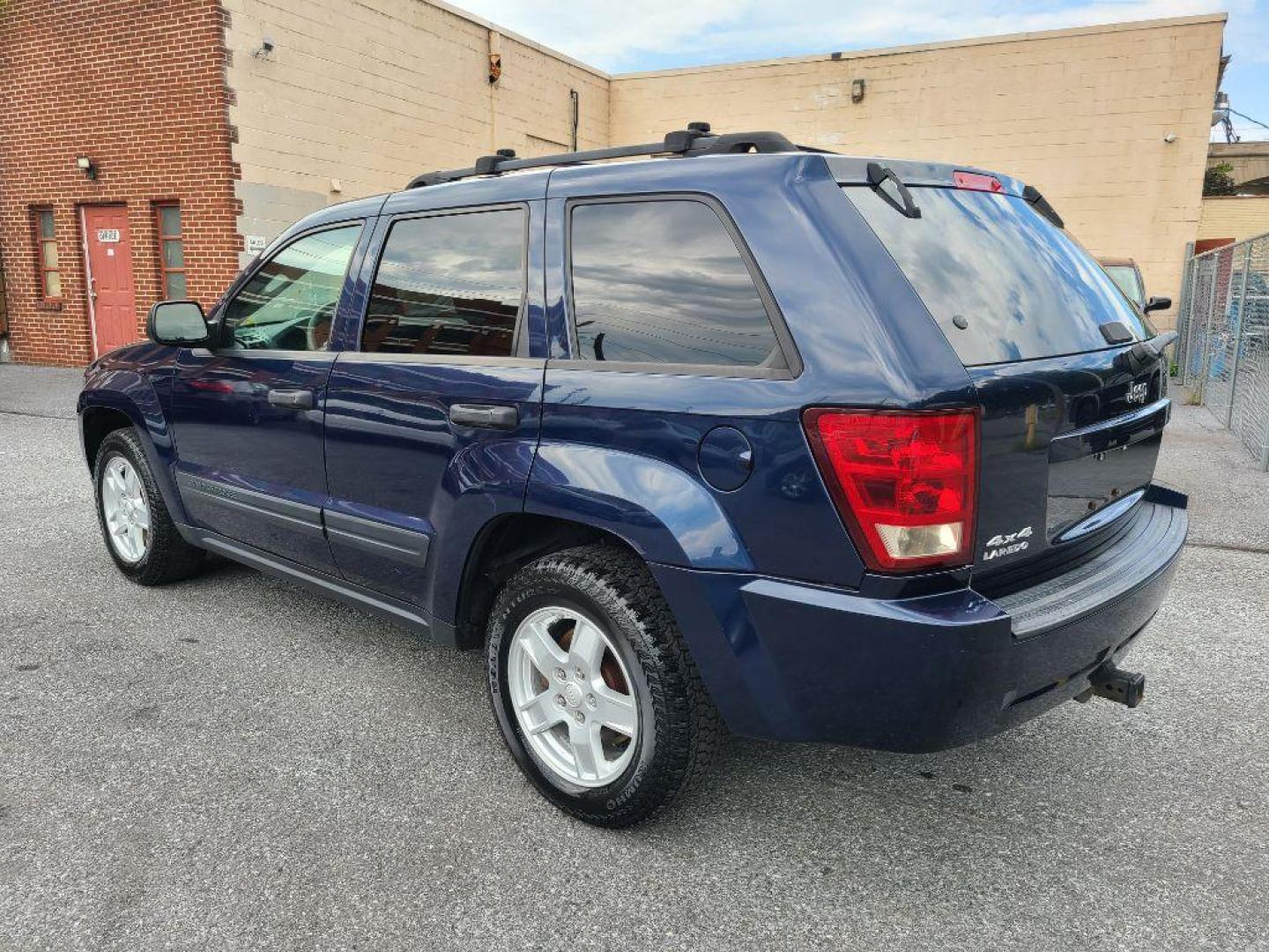 2006 BLUE JEEP GRAND CHEROKEE LAREDO (1J4GR48K46C) with an 3.7L engine, Automatic transmission, located at 117 North Cameron Street, Harrisburg, PA, 17101, (717) 963-8962, 40.266762, -76.875259 - WE FINANCE!!! Good Credit/ Bad Credit/ No Credit - ALL Trade-Ins Welcomed!!! ***Guaranteed Credit Approval*** APPLY ONLINE or CALL us TODAY ;) Internet Prices and Marketplace Prices are SPECIAL discounted ***CASH DEALS*** Retail Prices are higher. Please call us to discuss your cash and finan - Photo#2