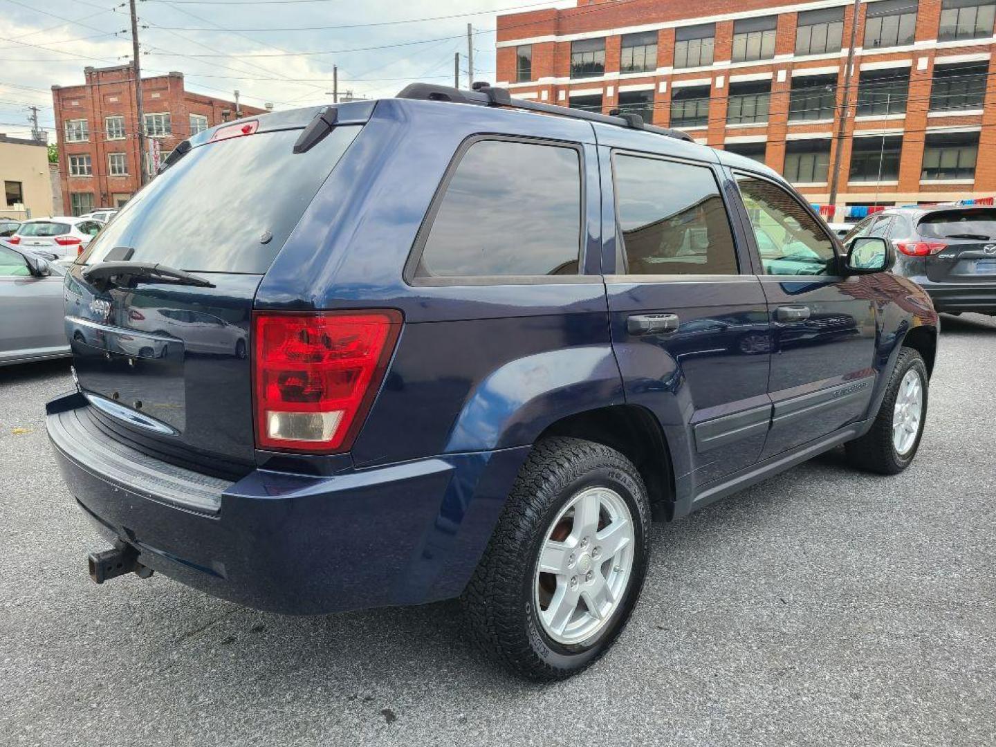 2006 BLUE JEEP GRAND CHEROKEE LAREDO (1J4GR48K46C) with an 3.7L engine, Automatic transmission, located at 117 North Cameron Street, Harrisburg, PA, 17101, (717) 963-8962, 40.266762, -76.875259 - WE FINANCE!!! Good Credit/ Bad Credit/ No Credit - ALL Trade-Ins Welcomed!!! ***Guaranteed Credit Approval*** APPLY ONLINE or CALL us TODAY ;) Internet Prices and Marketplace Prices are SPECIAL discounted ***CASH DEALS*** Retail Prices are higher. Please call us to discuss your cash and finan - Photo#4