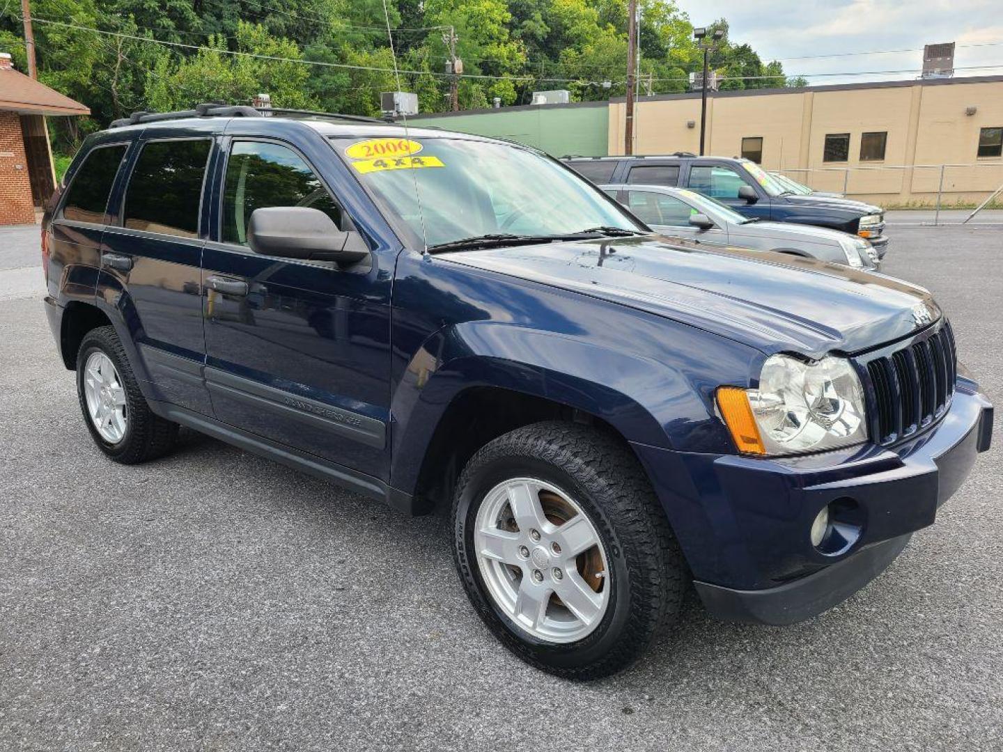 2006 BLUE JEEP GRAND CHEROKEE LAREDO (1J4GR48K46C) with an 3.7L engine, Automatic transmission, located at 117 North Cameron Street, Harrisburg, PA, 17101, (717) 963-8962, 40.266762, -76.875259 - WE FINANCE!!! Good Credit/ Bad Credit/ No Credit - ALL Trade-Ins Welcomed!!! ***Guaranteed Credit Approval*** APPLY ONLINE or CALL us TODAY ;) Internet Prices and Marketplace Prices are SPECIAL discounted ***CASH DEALS*** Retail Prices are higher. Please call us to discuss your cash and finan - Photo#6