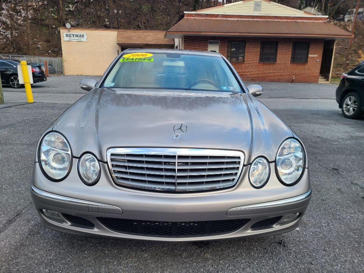 2006 TAN MERCEDES-BENZ E-CLASS E350 (WDBUF56J56A) with an 3.5L engine, Automatic transmission, located at 117 North Cameron Street, Harrisburg, PA, 17101, (717) 963-8962, 40.266762, -76.875259 - WE FINANCE!!! Good Credit/ Bad Credit/ No Credit - ALL Trade-Ins Welcomed!!! ***Guaranteed Credit Approval*** APPLY ONLINE or CALL us TODAY ;) Internet Prices and Marketplace Prices are SPECIAL discounted ***CASH DEALS*** Retail Prices are higher. Please call us to discuss your cash and finan - Photo#7