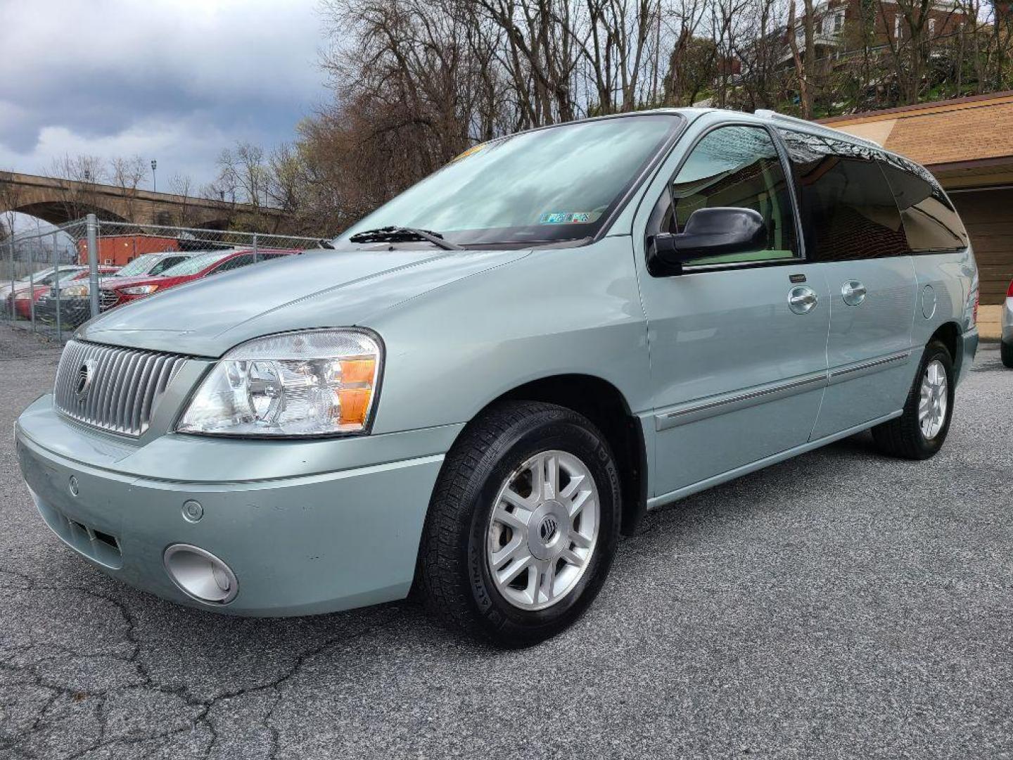 2006 GREEN MERCURY MONTEREY LUXURY (2MRDA222X6B) with an 4.2L engine, Automatic transmission, located at 117 North Cameron Street, Harrisburg, PA, 17101, (717) 963-8962, 40.266762, -76.875259 - WE FINANCE!!! Good Credit/ Bad Credit/ No Credit - ALL Trade-Ins Welcomed!!! ***Guaranteed Credit Approval*** APPLY ONLINE or CALL us TODAY ;) Internet Prices and Marketplace Prices are SPECIAL discounted ***CASH DEALS*** Retail Prices are higher. Please call us to discuss your cash and finan - Photo#0