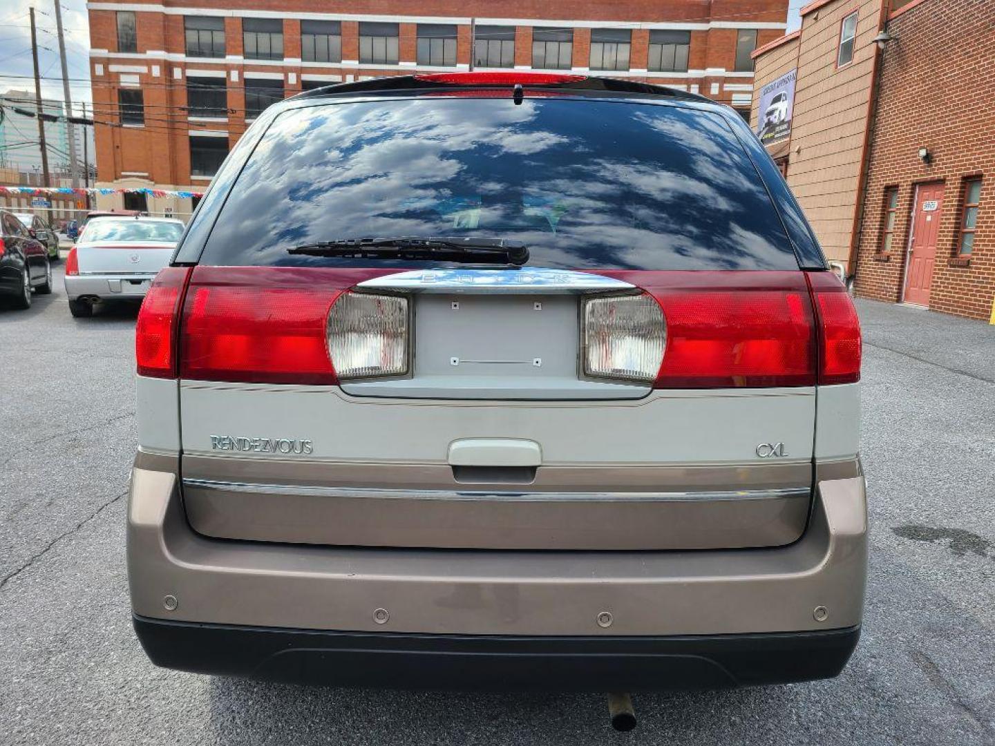 2007 GRAY BUICK RENDEZVOUS CX (3G5DA03L47S) with an 3.5L engine, Automatic transmission, located at 117 North Cameron Street, Harrisburg, PA, 17101, (717) 963-8962, 40.266762, -76.875259 - WE FINANCE!!! Good Credit/ Bad Credit/ No Credit - ALL Trade-Ins Welcomed!!! ***Guaranteed Credit Approval*** APPLY ONLINE or CALL us TODAY ;) Internet Prices and Marketplace Prices are SPECIAL discounted ***CASH DEALS*** Retail Prices are higher. Please call us to discuss your cash and finan - Photo#3