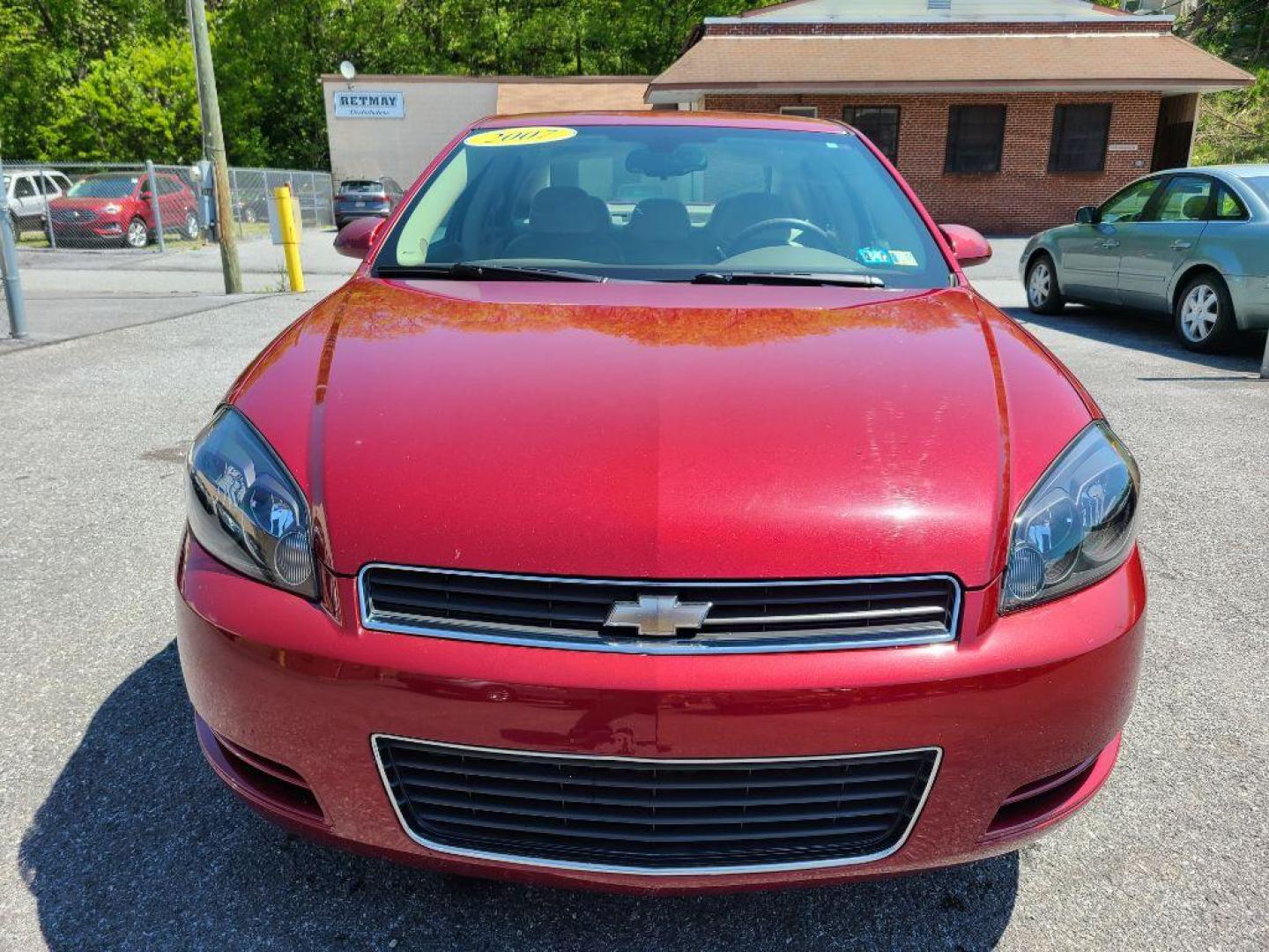 2007 RED CHEVROLET IMPALA LT (2G1WT58K379) with an 3.5L engine, Automatic transmission, located at 117 North Cameron Street, Harrisburg, PA, 17101, (717) 963-8962, 40.266762, -76.875259 - WE FINANCE!!! Good Credit/ Bad Credit/ No Credit - ALL Trade-Ins Welcomed!!! ***Guaranteed Credit Approval*** APPLY ONLINE or CALL us TODAY ;) Internet Prices and Marketplace Prices are SPECIAL discounted ***CASH DEALS*** Retail Prices are higher. Please call us to discuss your cash and finan - Photo#7