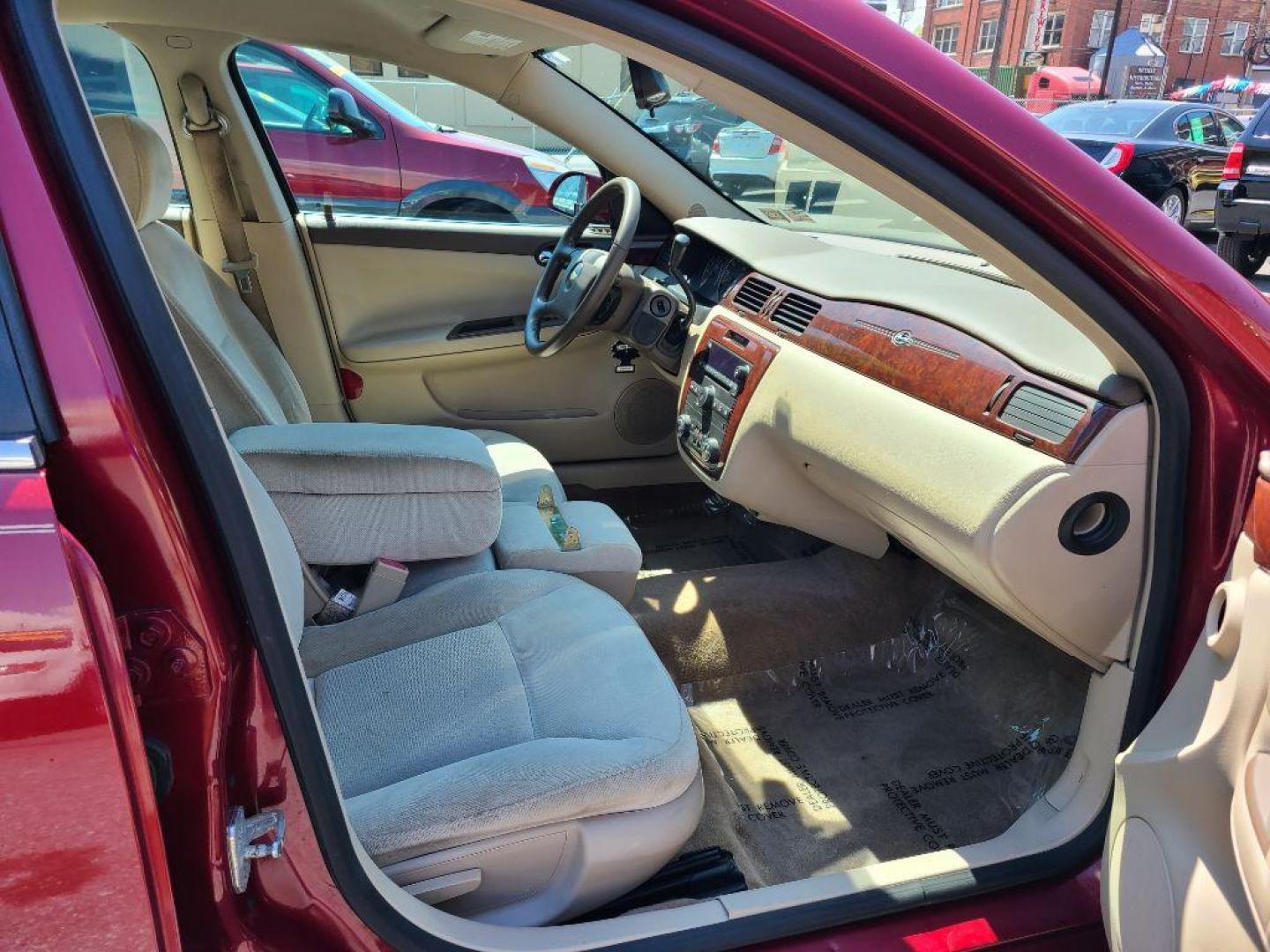 2007 RED CHEVROLET IMPALA LT (2G1WT58K379) with an 3.5L engine, Automatic transmission, located at 117 North Cameron Street, Harrisburg, PA, 17101, (717) 963-8962, 40.266762, -76.875259 - WE FINANCE!!! Good Credit/ Bad Credit/ No Credit - ALL Trade-Ins Welcomed!!! ***Guaranteed Credit Approval*** APPLY ONLINE or CALL us TODAY ;) Internet Prices and Marketplace Prices are SPECIAL discounted ***CASH DEALS*** Retail Prices are higher. Please call us to discuss your cash and finan - Photo#8