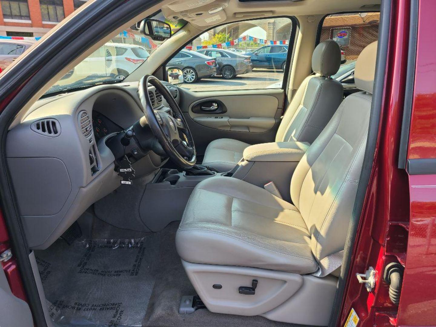 2007 RED CHEVROLET TRAILBLAZER LS (1GNDT13S872) with an 4.2L engine, Automatic transmission, located at 117 North Cameron Street, Harrisburg, PA, 17101, (717) 963-8962, 40.266762, -76.875259 - WE FINANCE!!! Good Credit/ Bad Credit/ No Credit - ALL Trade-Ins Welcomed!!! ***Guaranteed Credit Approval*** APPLY ONLINE or CALL us TODAY ;) Internet Prices and Marketplace Prices are SPECIAL discounted ***CASH DEALS*** Retail Prices are higher. Please call us to discuss your cash and finan - Photo#14