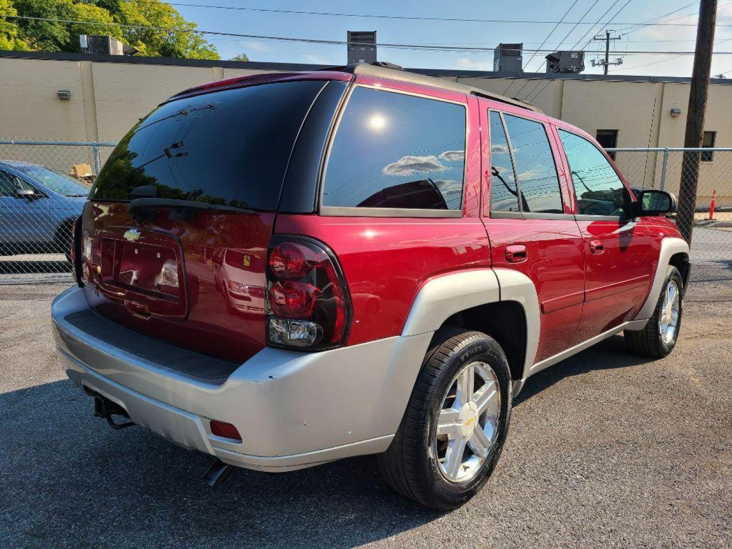 2007 RED CHEVROLET TRAILBLAZER LS (1GNDT13S872) with an 4.2L engine, Automatic transmission, located at 117 North Cameron Street, Harrisburg, PA, 17101, (717) 963-8962, 40.266762, -76.875259 - WE FINANCE!!! Good Credit/ Bad Credit/ No Credit - ALL Trade-Ins Welcomed!!! ***Guaranteed Credit Approval*** APPLY ONLINE or CALL us TODAY ;) Internet Prices and Marketplace Prices are SPECIAL discounted ***CASH DEALS*** Retail Prices are higher. Please call us to discuss your cash and finan - Photo#4