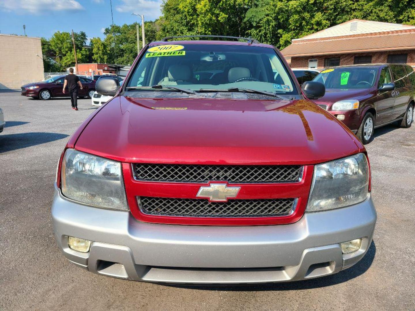 2007 RED CHEVROLET TRAILBLAZER LS (1GNDT13S872) with an 4.2L engine, Automatic transmission, located at 117 North Cameron Street, Harrisburg, PA, 17101, (717) 963-8962, 40.266762, -76.875259 - WE FINANCE!!! Good Credit/ Bad Credit/ No Credit - ALL Trade-Ins Welcomed!!! ***Guaranteed Credit Approval*** APPLY ONLINE or CALL us TODAY ;) Internet Prices and Marketplace Prices are SPECIAL discounted ***CASH DEALS*** Retail Prices are higher. Please call us to discuss your cash and finan - Photo#7