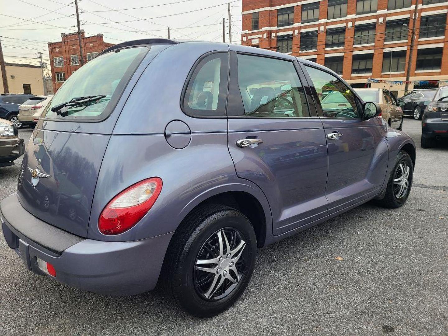 2007 BLUE CHRYSLER PT CRUISER (3A4FY48B77T) with an 2.4L engine, Automatic transmission, located at 117 North Cameron Street, Harrisburg, PA, 17101, (717) 963-8962, 40.266762, -76.875259 - WE FINANCE!!! Good Credit/ Bad Credit/ No Credit - ALL Trade-Ins Welcomed!!! ***Guaranteed Credit Approval*** APPLY ONLINE or CALL us TODAY ;) Internet Prices and Marketplace Prices are SPECIAL discounted ***CASH DEALS*** Retail Prices are higher. Please call us to discuss your cash and finan - Photo#4