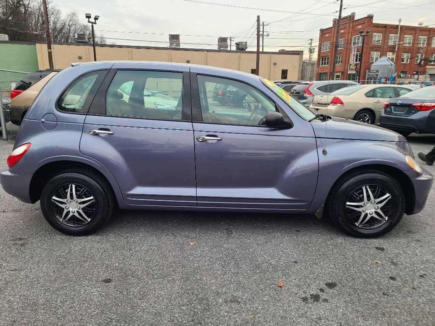 2007 BLUE CHRYSLER PT CRUISER (3A4FY48B77T) with an 2.4L engine, Automatic transmission, located at 117 North Cameron Street, Harrisburg, PA, 17101, (717) 963-8962, 40.266762, -76.875259 - WE FINANCE!!! Good Credit/ Bad Credit/ No Credit - ALL Trade-Ins Welcomed!!! ***Guaranteed Credit Approval*** APPLY ONLINE or CALL us TODAY ;) Internet Prices and Marketplace Prices are SPECIAL discounted ***CASH DEALS*** Retail Prices are higher. Please call us to discuss your cash and finan - Photo#5