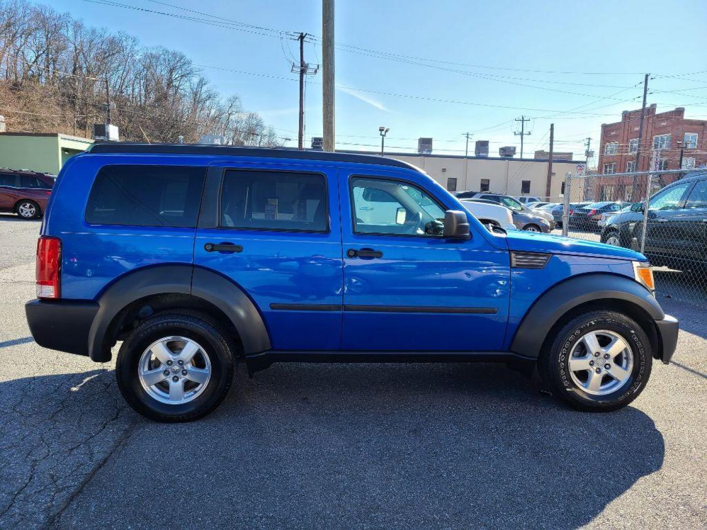 2007 BLUE DODGE NITRO SXT (1D8GU28K97W) with an 3.7L engine, Automatic transmission, located at 117 North Cameron Street, Harrisburg, PA, 17101, (717) 963-8962, 40.266762, -76.875259 - WE FINANCE!!! Good Credit/ Bad Credit/ No Credit - ALL Trade-Ins Welcomed!!! ***Guaranteed Credit Approval*** APPLY ONLINE or CALL us TODAY ;) Internet Prices and Marketplace Prices are SPECIAL discounted ***CASH DEALS*** Retail Prices are higher. Please call us to discuss your cash and finan - Photo#6