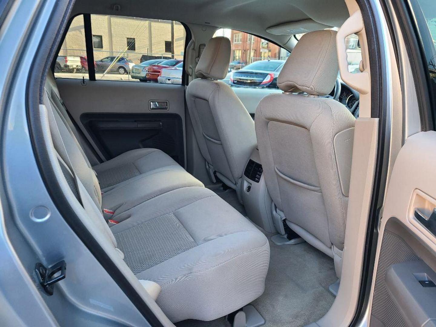 2007 GRAY FORD EDGE SE (2FMDK46C67B) with an 3.5L engine, Automatic transmission, located at 117 North Cameron Street, Harrisburg, PA, 17101, (717) 963-8962, 40.266762, -76.875259 - WE FINANCE!!! Good Credit/ Bad Credit/ No Credit - ALL Trade-Ins Welcomed!!! ***Guaranteed Credit Approval*** APPLY ONLINE or CALL us TODAY ;) Internet Prices and Marketplace Prices are SPECIAL discounted ***CASH DEALS*** Retail Prices are higher. Please call us to discuss your cash and finan - Photo#11