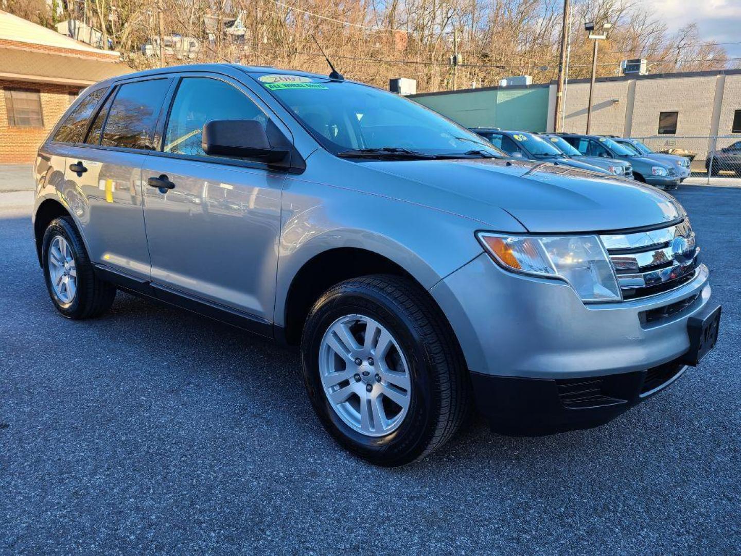 2007 GRAY FORD EDGE SE (2FMDK46C67B) with an 3.5L engine, Automatic transmission, located at 117 North Cameron Street, Harrisburg, PA, 17101, (717) 963-8962, 40.266762, -76.875259 - WE FINANCE!!! Good Credit/ Bad Credit/ No Credit - ALL Trade-Ins Welcomed!!! ***Guaranteed Credit Approval*** APPLY ONLINE or CALL us TODAY ;) Internet Prices and Marketplace Prices are SPECIAL discounted ***CASH DEALS*** Retail Prices are higher. Please call us to discuss your cash and finan - Photo#6