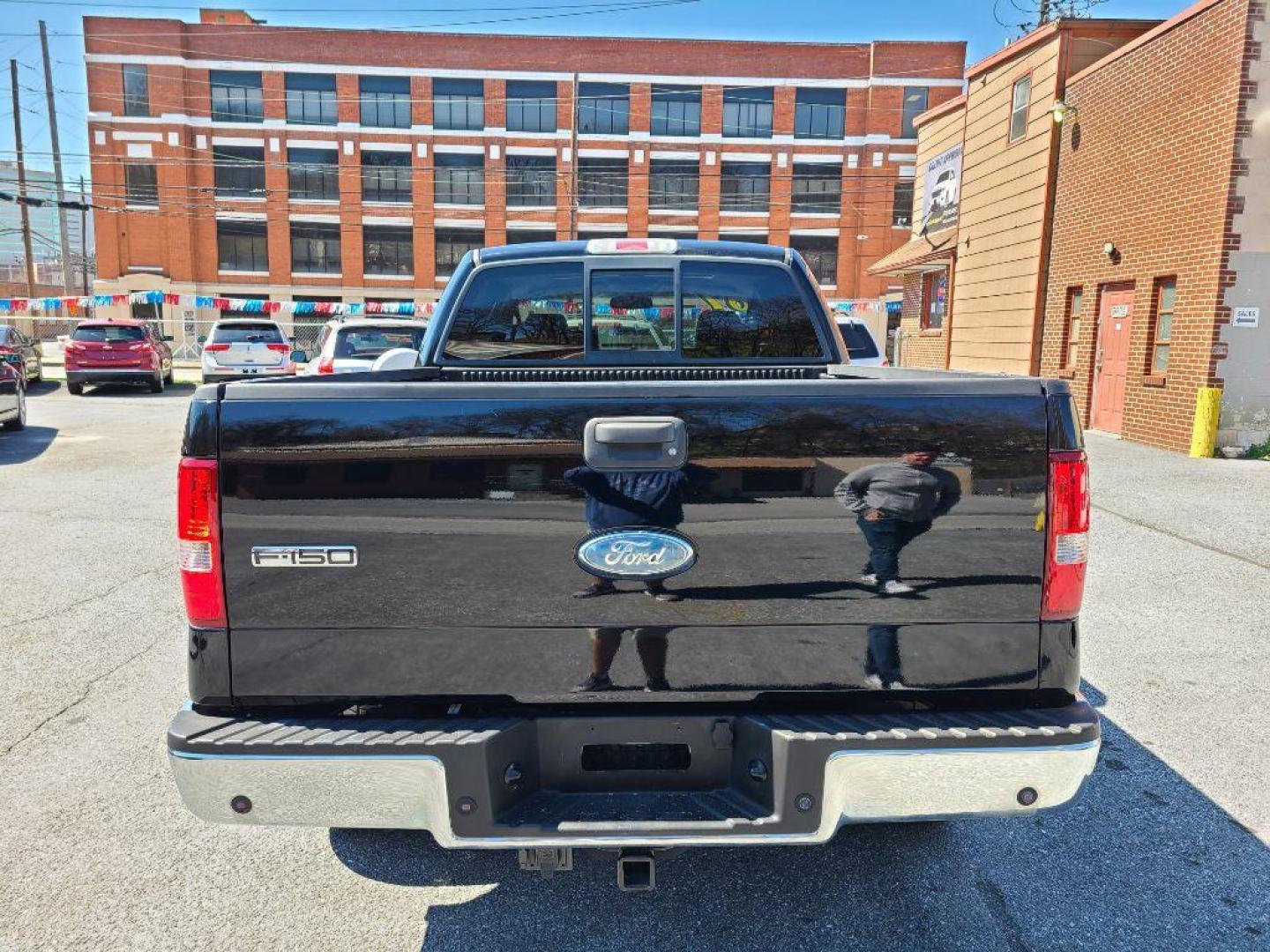 2007 BLACK FORD F150 LARIAT SUPERCREW (1FTPW14V97F) with an 5.4L engine, Automatic transmission, located at 117 North Cameron Street, Harrisburg, PA, 17101, (717) 963-8962, 40.266762, -76.875259 - WE FINANCE!!! Good Credit/ Bad Credit/ No Credit - ALL Trade-Ins Welcomed!!! ***Guaranteed Credit Approval*** APPLY ONLINE or CALL us TODAY ;) Internet Prices and Marketplace Prices are SPECIAL discounted ***CASH DEALS*** Retail Prices are higher. Please call us to discuss your cash and finan - Photo#3