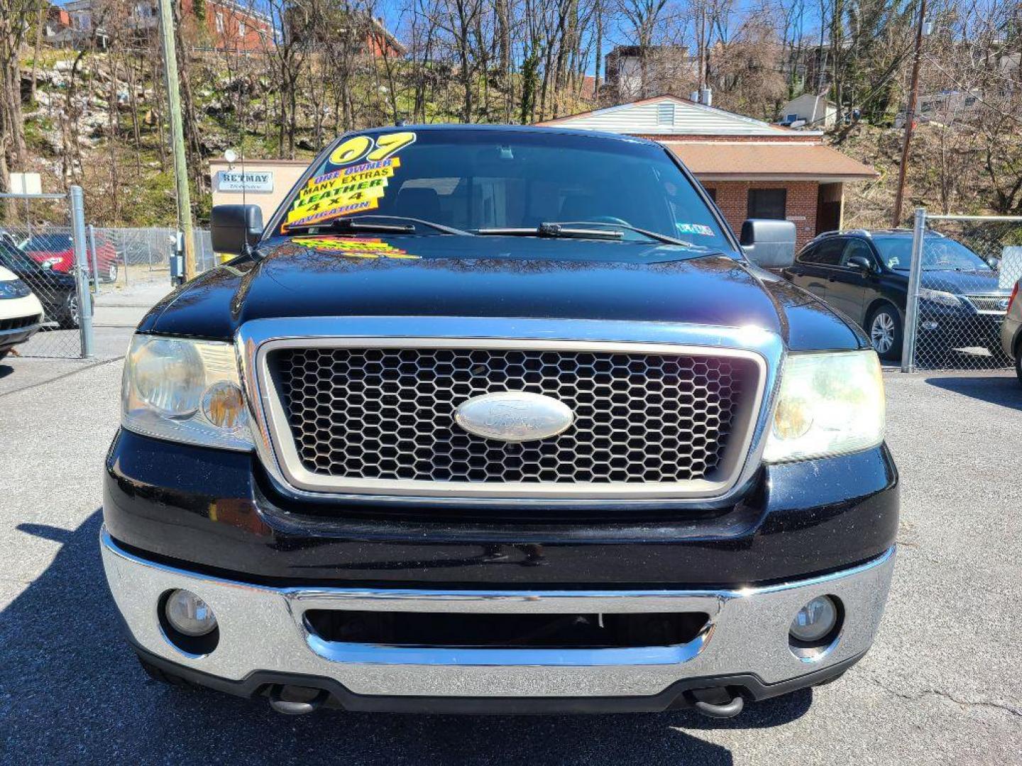 2007 BLACK FORD F150 LARIAT SUPERCREW (1FTPW14V97F) with an 5.4L engine, Automatic transmission, located at 117 North Cameron Street, Harrisburg, PA, 17101, (717) 963-8962, 40.266762, -76.875259 - WE FINANCE!!! Good Credit/ Bad Credit/ No Credit - ALL Trade-Ins Welcomed!!! ***Guaranteed Credit Approval*** APPLY ONLINE or CALL us TODAY ;) Internet Prices and Marketplace Prices are SPECIAL discounted ***CASH DEALS*** Retail Prices are higher. Please call us to discuss your cash and finan - Photo#7