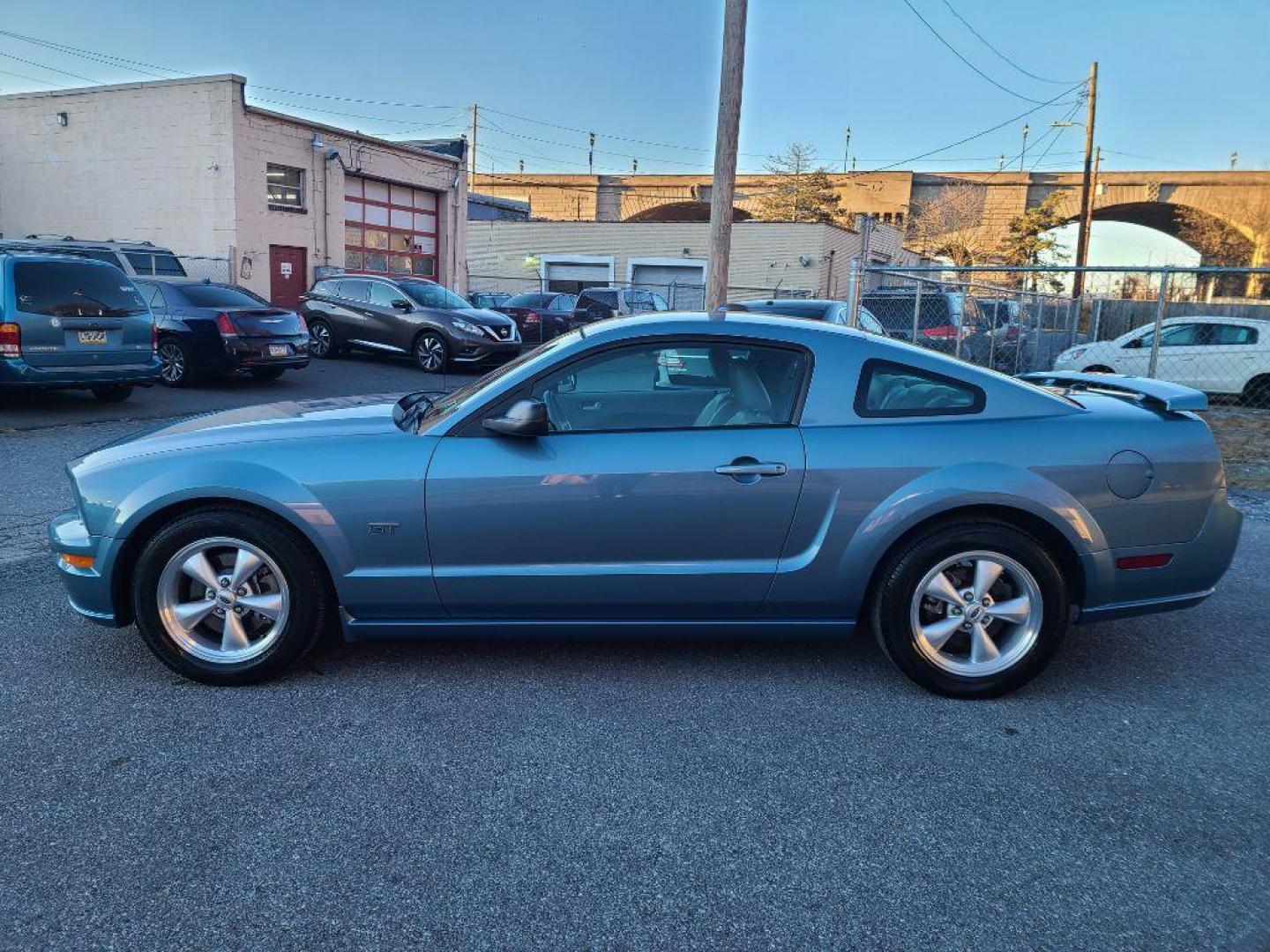 2007 BLUE FORD MUSTANG GT (1ZVHT82HX75) with an 4.6L engine, Automatic transmission, located at 117 North Cameron Street, Harrisburg, PA, 17101, (717) 963-8962, 40.266762, -76.875259 - WE FINANCE!!! Good Credit/ Bad Credit/ No Credit - ALL Trade-Ins Welcomed!!! ***Guaranteed Credit Approval*** APPLY ONLINE or CALL us TODAY ;) Internet Prices and Marketplace Prices are SPECIAL discounted ***CASH DEALS*** Retail Prices are higher. Please call us to discuss your cash and finan - Photo#1