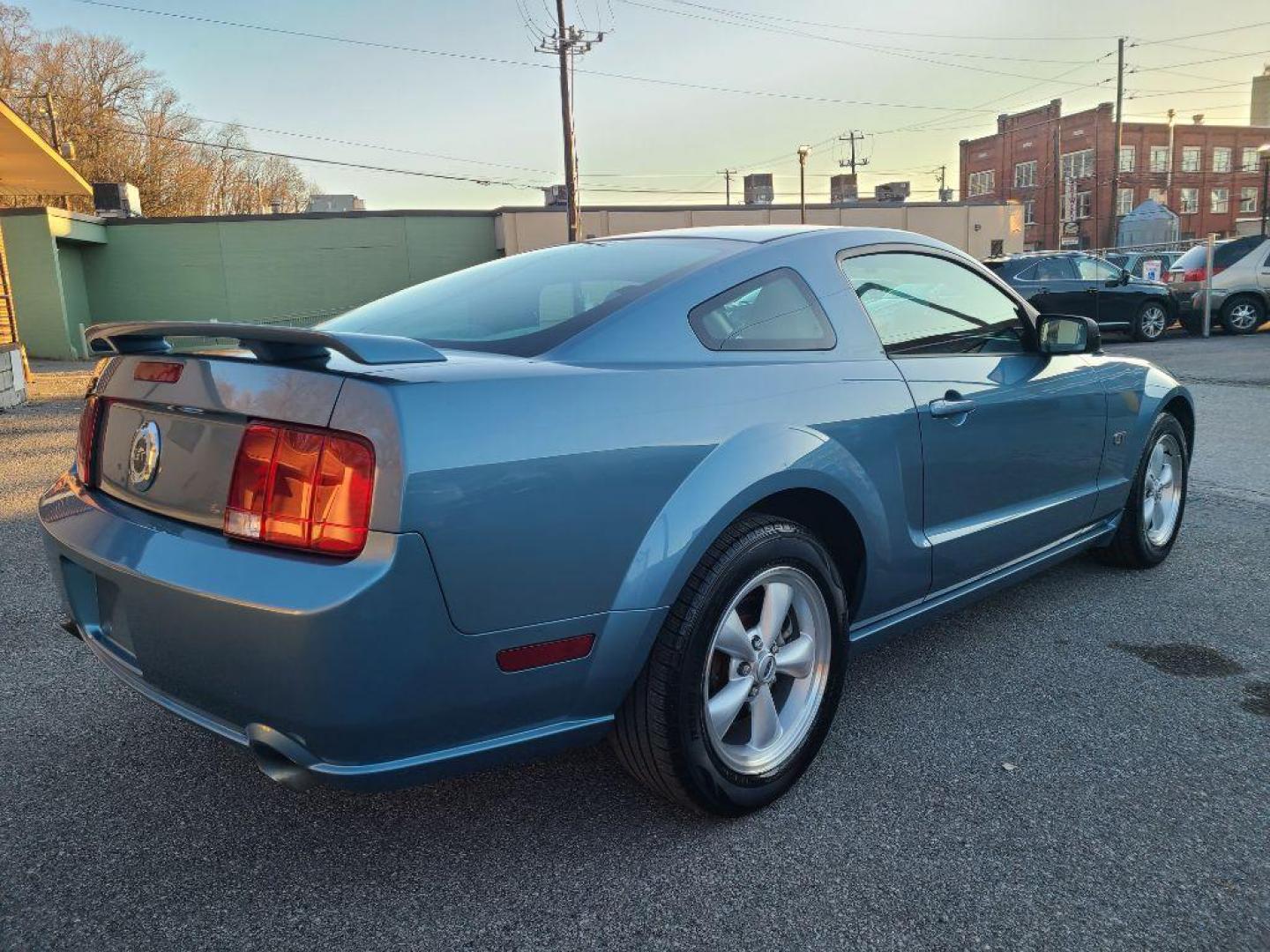 2007 BLUE FORD MUSTANG GT (1ZVHT82HX75) with an 4.6L engine, Automatic transmission, located at 117 North Cameron Street, Harrisburg, PA, 17101, (717) 963-8962, 40.266762, -76.875259 - WE FINANCE!!! Good Credit/ Bad Credit/ No Credit - ALL Trade-Ins Welcomed!!! ***Guaranteed Credit Approval*** APPLY ONLINE or CALL us TODAY ;) Internet Prices and Marketplace Prices are SPECIAL discounted ***CASH DEALS*** Retail Prices are higher. Please call us to discuss your cash and finan - Photo#4