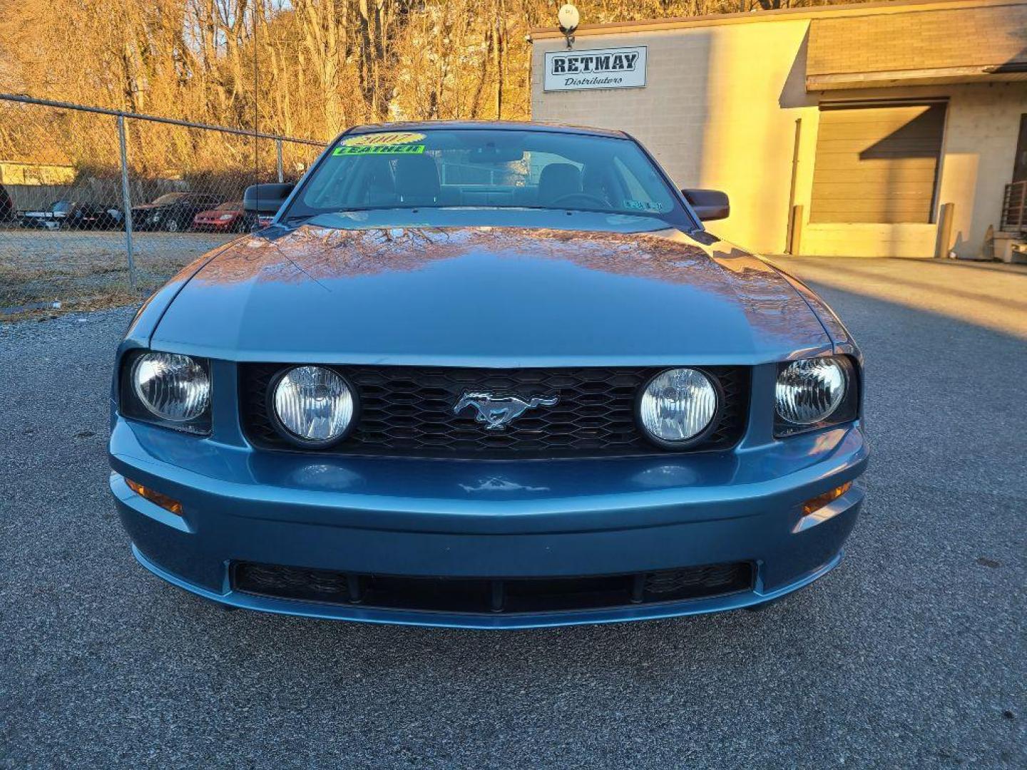 2007 BLUE FORD MUSTANG GT (1ZVHT82HX75) with an 4.6L engine, Automatic transmission, located at 117 North Cameron Street, Harrisburg, PA, 17101, (717) 963-8962, 40.266762, -76.875259 - WE FINANCE!!! Good Credit/ Bad Credit/ No Credit - ALL Trade-Ins Welcomed!!! ***Guaranteed Credit Approval*** APPLY ONLINE or CALL us TODAY ;) Internet Prices and Marketplace Prices are SPECIAL discounted ***CASH DEALS*** Retail Prices are higher. Please call us to discuss your cash and finan - Photo#7