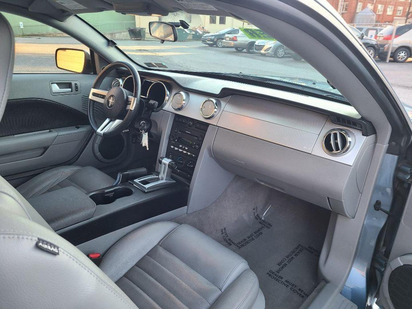 2007 BLUE FORD MUSTANG GT (1ZVHT82HX75) with an 4.6L engine, Automatic transmission, located at 117 North Cameron Street, Harrisburg, PA, 17101, (717) 963-8962, 40.266762, -76.875259 - WE FINANCE!!! Good Credit/ Bad Credit/ No Credit - ALL Trade-Ins Welcomed!!! ***Guaranteed Credit Approval*** APPLY ONLINE or CALL us TODAY ;) Internet Prices and Marketplace Prices are SPECIAL discounted ***CASH DEALS*** Retail Prices are higher. Please call us to discuss your cash and finan - Photo#8