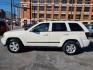 2007 WHITE JEEP GRAND CHEROKEE LAREDO (1J8GR48K37C) with an 3.7L engine, Automatic transmission, located at 117 North Cameron Street, Harrisburg, PA, 17101, (717) 963-8962, 40.266762, -76.875259 - WE FINANCE!!! Good Credit/ Bad Credit/ No Credit - ALL Trade-Ins Welcomed!!! ***Guaranteed Credit Approval*** APPLY ONLINE or CALL us TODAY ;) Internet Prices and Marketplace Prices are SPECIAL discounted ***CASH DEALS*** Retail Prices are higher. Please call us to discuss your cash and finan - Photo#17