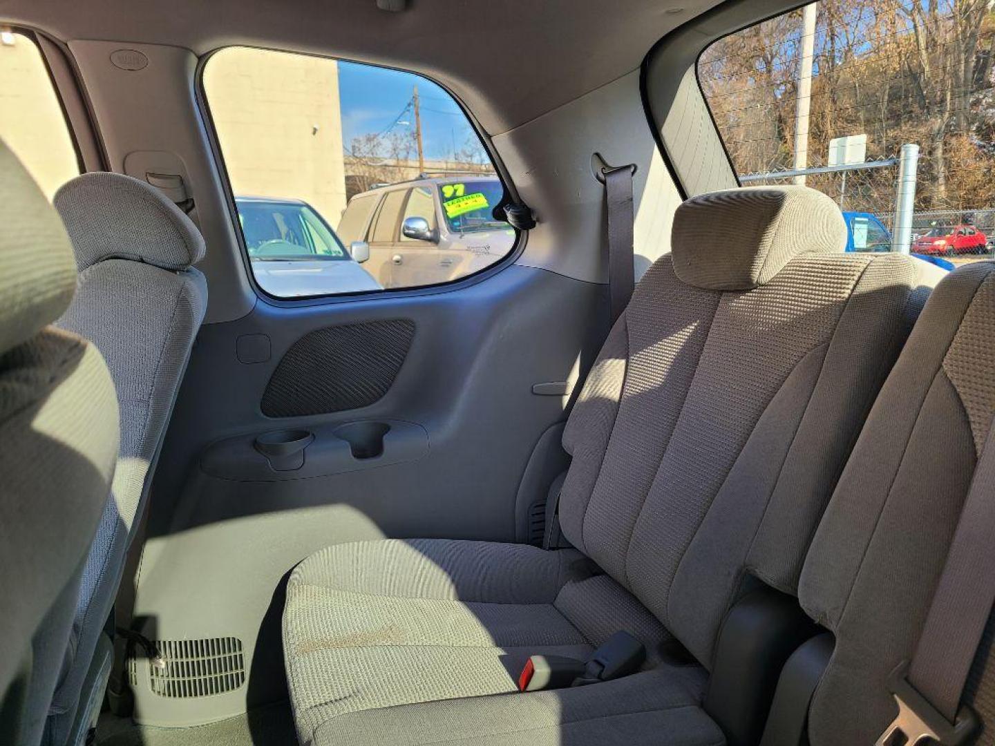 2007 SILVER KIA SEDONA EX (KNDMB133976) with an 3.8L engine, Automatic transmission, located at 117 North Cameron Street, Harrisburg, PA, 17101, (717) 963-8962, 40.266762, -76.875259 - WE FINANCE!!! Good Credit/ Bad Credit/ No Credit - ALL Trade-Ins Welcomed!!! ***Guaranteed Credit Approval*** APPLY ONLINE or CALL us TODAY ;) Internet Prices and Marketplace Prices are SPECIAL discounted ***CASH DEALS*** Retail Prices are higher. Please call us to discuss your cash and finan - Photo#14