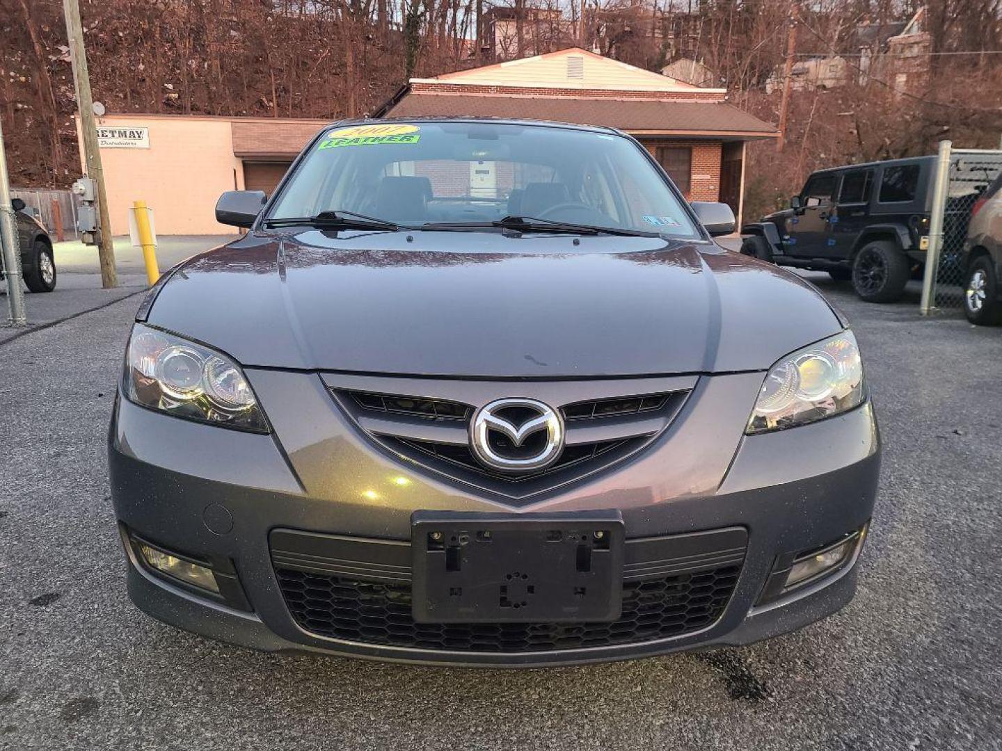 2007 SILVER MAZDA 3 S (JM1BK323771) with an 2.3L engine, Automatic transmission, located at 117 North Cameron Street, Harrisburg, PA, 17101, (717) 963-8962, 40.266762, -76.875259 - WE FINANCE!!! Good Credit/ Bad Credit/ No Credit - ALL Trade-Ins Welcomed!!! ***Guaranteed Credit Approval*** APPLY ONLINE or CALL us TODAY ;) Internet Prices and Marketplace Prices are SPECIAL discounted ***CASH DEALS*** Retail Prices are higher. Please call us to discuss your cash and finan - Photo#7