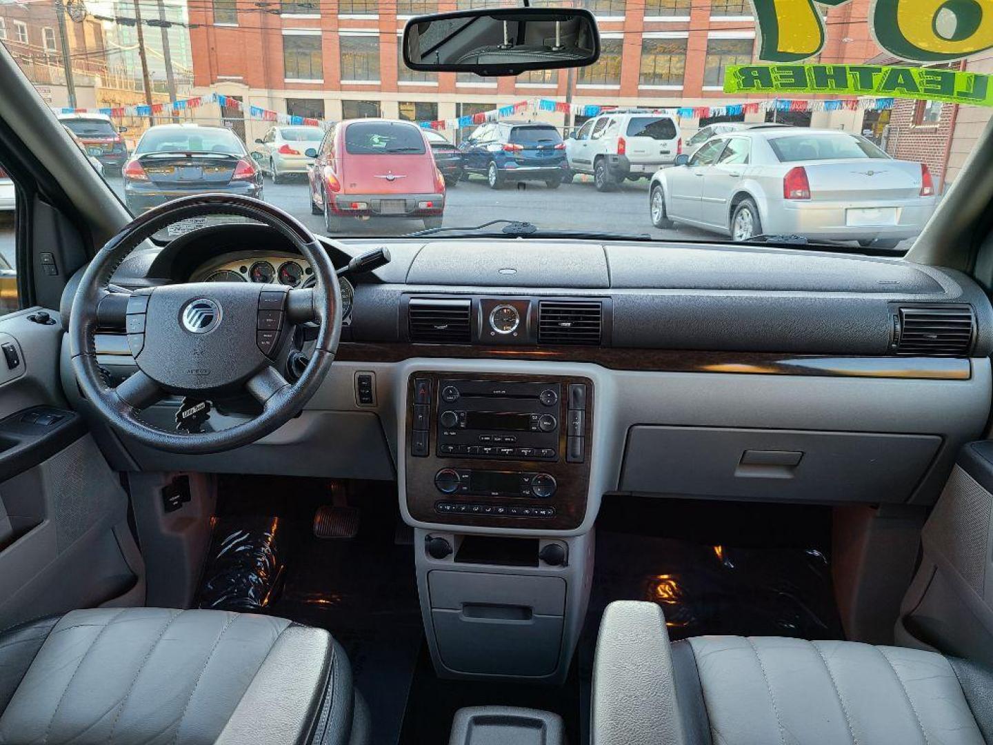 2007 SILVER MERCURY MONTEREY LUXURY (2MRDA22247B) with an 4.2L engine, Automatic transmission, located at 117 North Cameron Street, Harrisburg, PA, 17101, (717) 963-8962, 40.266762, -76.875259 - WE FINANCE!!! Good Credit/ Bad Credit/ No Credit - ALL Trade-Ins Welcomed!!! ***Guaranteed Credit Approval*** APPLY ONLINE or CALL us TODAY ;) Internet Prices and Marketplace Prices are SPECIAL discounted ***CASH DEALS*** Retail Prices are higher. Please call us to discuss your cash and finan - Photo#9