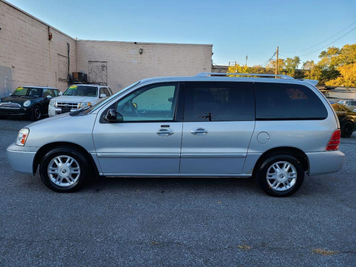 2007 SILVER MERCURY MONTEREY LUXURY (2MRDA22247B) with an 4.2L engine, Automatic transmission, located at 117 North Cameron Street, Harrisburg, PA, 17101, (717) 963-8962, 40.266762, -76.875259 - WE FINANCE!!! Good Credit/ Bad Credit/ No Credit - ALL Trade-Ins Welcomed!!! ***Guaranteed Credit Approval*** APPLY ONLINE or CALL us TODAY ;) Internet Prices and Marketplace Prices are SPECIAL discounted ***CASH DEALS*** Retail Prices are higher. Please call us to discuss your cash and finan - Photo#1