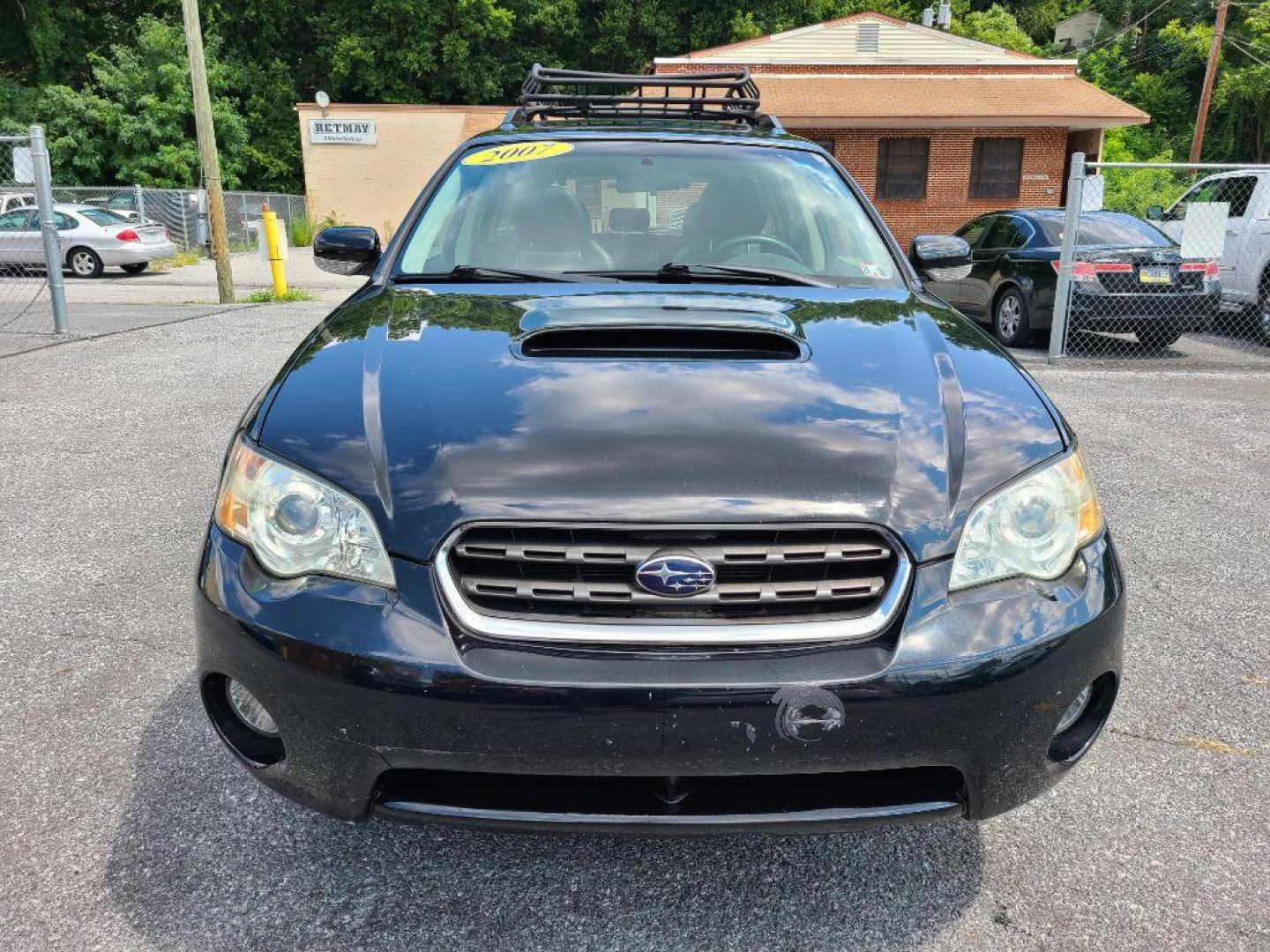 2007 BLACK SUBARU LEGACY OUTBACK (4S4BP63C676) with an 2.5L engine, 5-Speed Manual transmission, located at 117 North Cameron Street, Harrisburg, PA, 17101, (717) 963-8962, 40.266762, -76.875259 - WE FINANCE!!! Good Credit/ Bad Credit/ No Credit - ALL Trade-Ins Welcomed!!! ***Guaranteed Credit Approval*** APPLY ONLINE or CALL us TODAY ;) Internet Prices and Marketplace Prices are SPECIAL discounted ***CASH DEALS*** Retail Prices are higher. Please call us to discuss your cash and finan - Photo#7