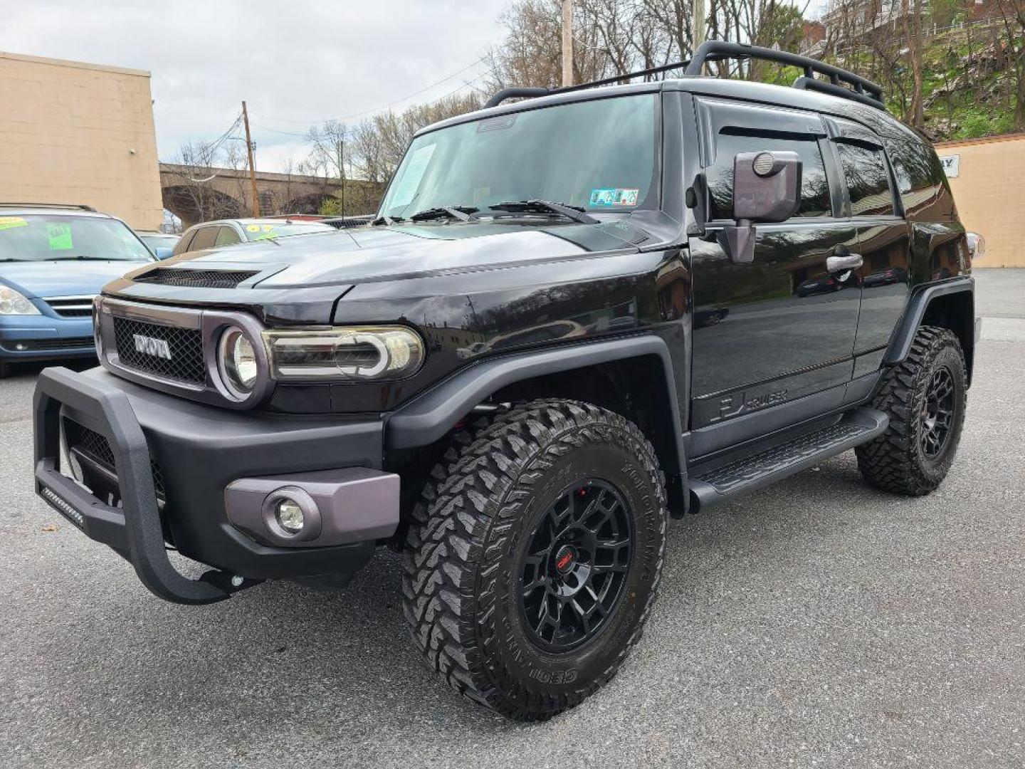 2007 BLACK TOYOTA FJ CRUISER UTILITY (JTEBU11F270) with an 4.0L engine, Automatic transmission, located at 117 North Cameron Street, Harrisburg, PA, 17101, (717) 963-8962, 40.266762, -76.875259 - CASH DEAL $22,995 - Photo#0