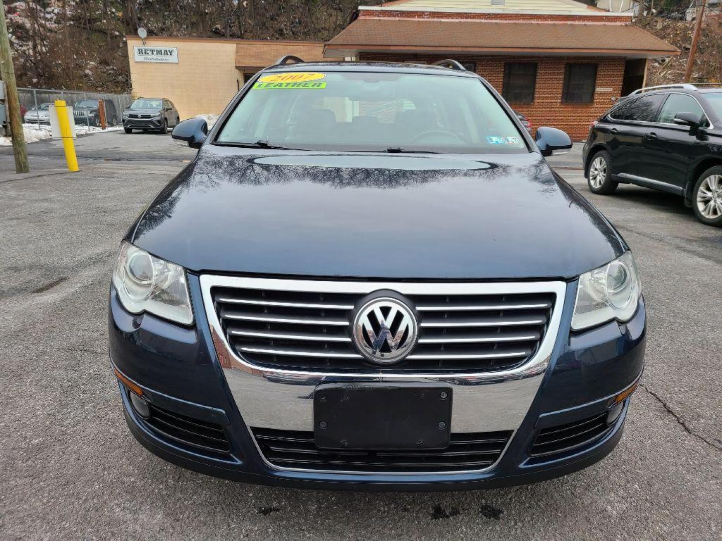 2007 BLUE VOLKSWAGEN PASSAT 3.6L 4MOTION WAGON LUXURY (WVWVU73C27E) with an 3.6L engine, Automatic transmission, located at 117 North Cameron Street, Harrisburg, PA, 17101, (717) 963-8962, 40.266762, -76.875259 - WE FINANCE!!! Good Credit/ Bad Credit/ No Credit - ALL Trade-Ins Welcomed!!! ***Guaranteed Credit Approval*** APPLY ONLINE or CALL us TODAY ;) Internet Prices and Marketplace Prices are SPECIAL discounted ***CASH DEALS*** Retail Prices are higher. Please call us to discuss your cash and finan - Photo#7